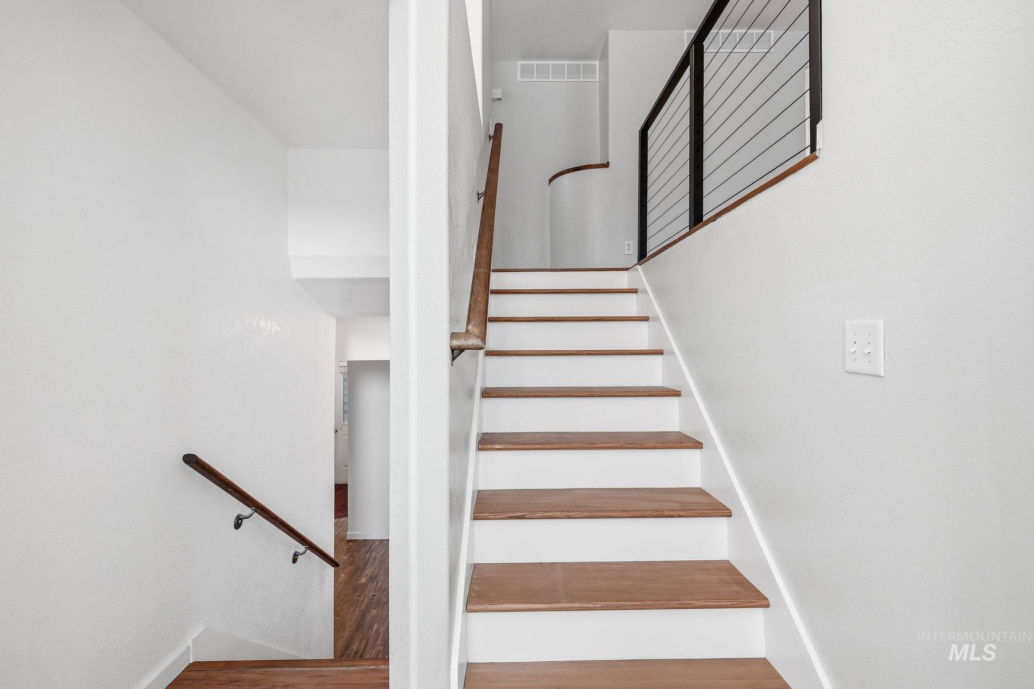2311 N Monaco Way Property Photo 7