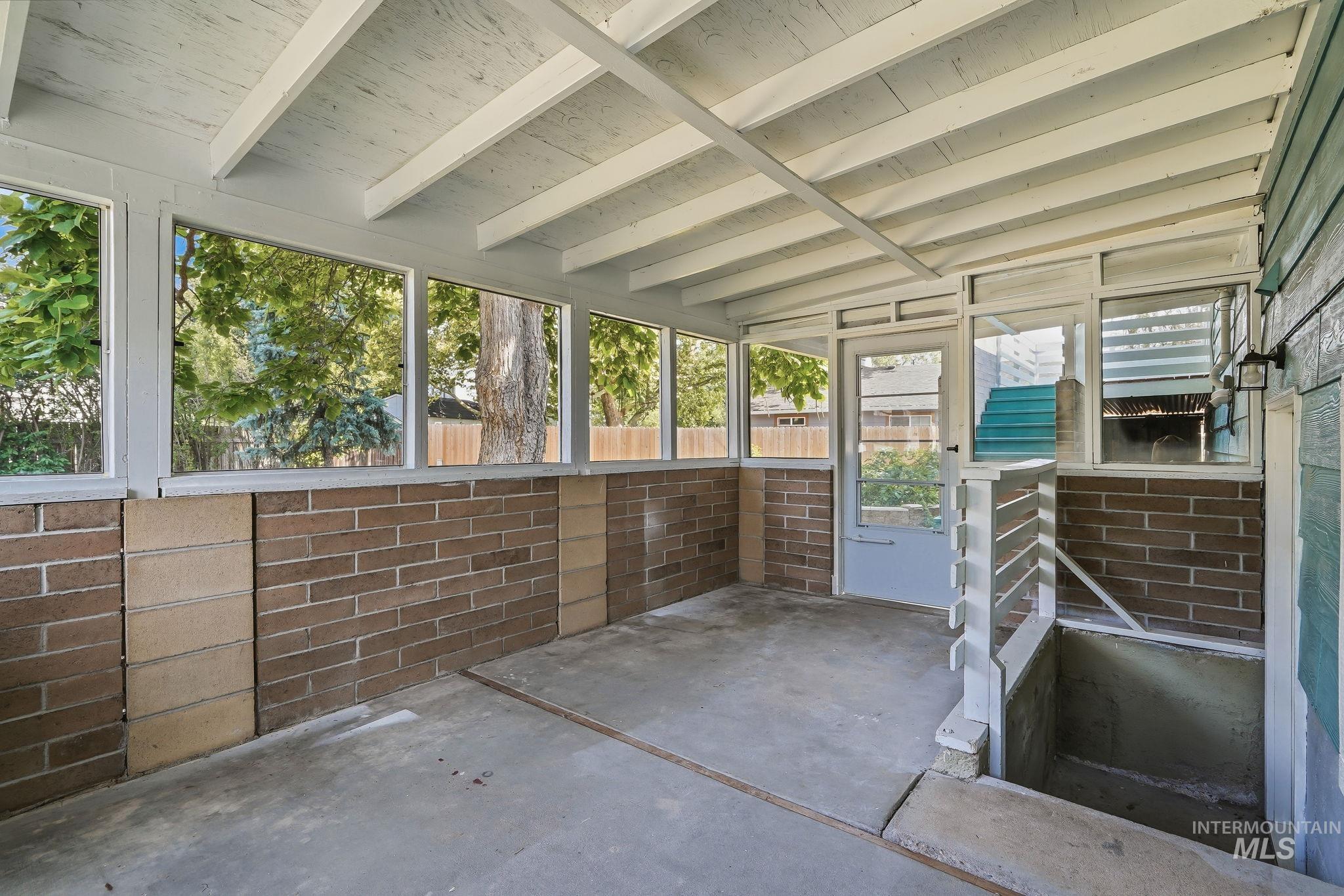 2311 N Monaco Way Property Photo 36