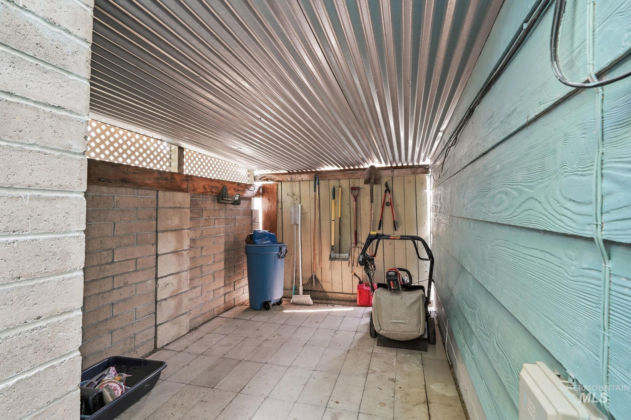 2311 N Monaco Way Property Photo 39