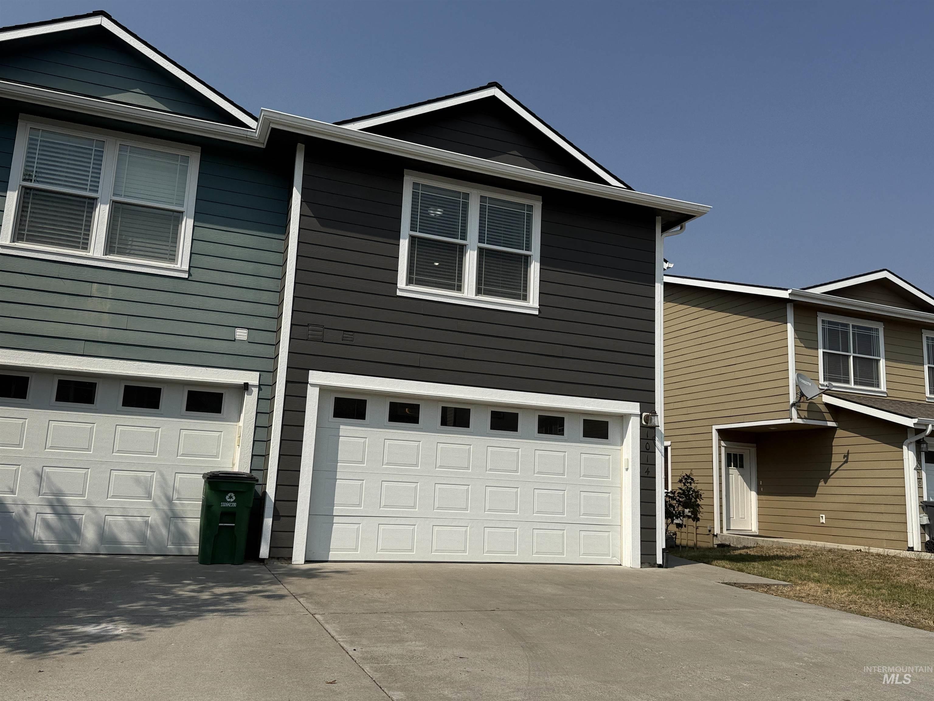 1014 Alturas Property Photo 2