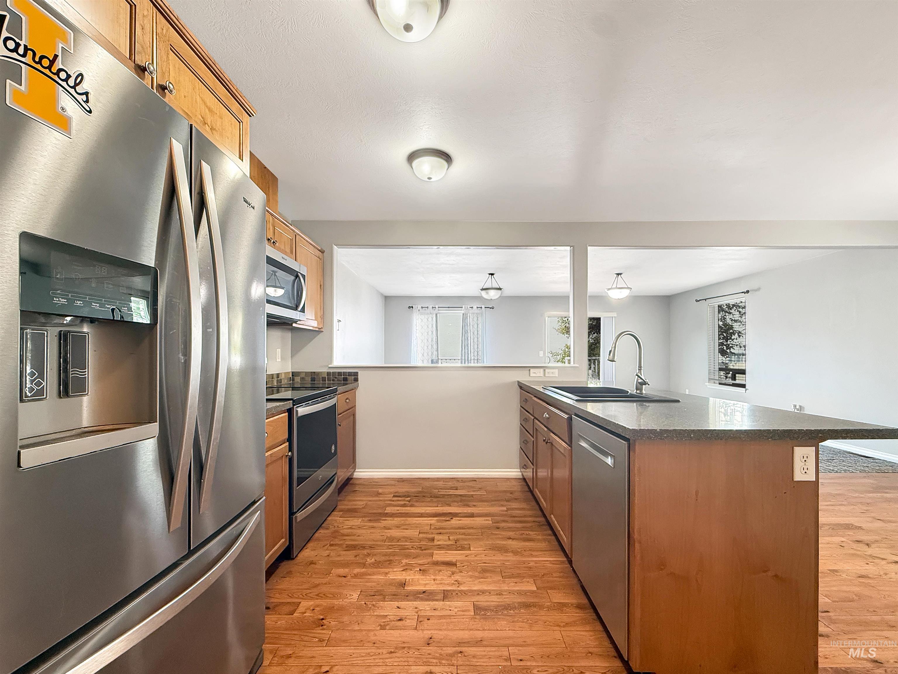 1014 Alturas Property Photo 6