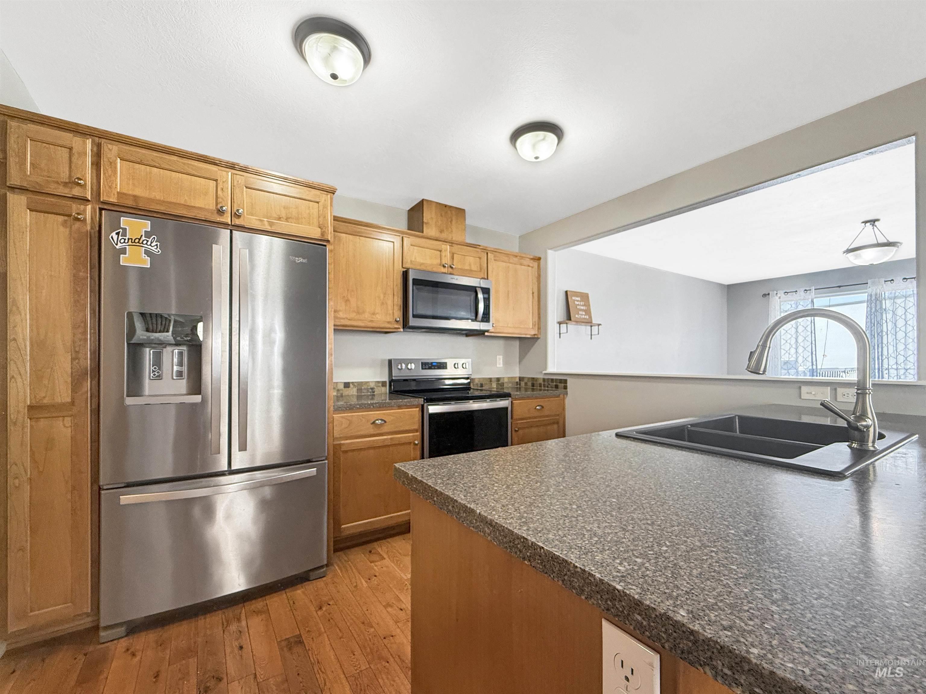 1014 Alturas Property Photo 7