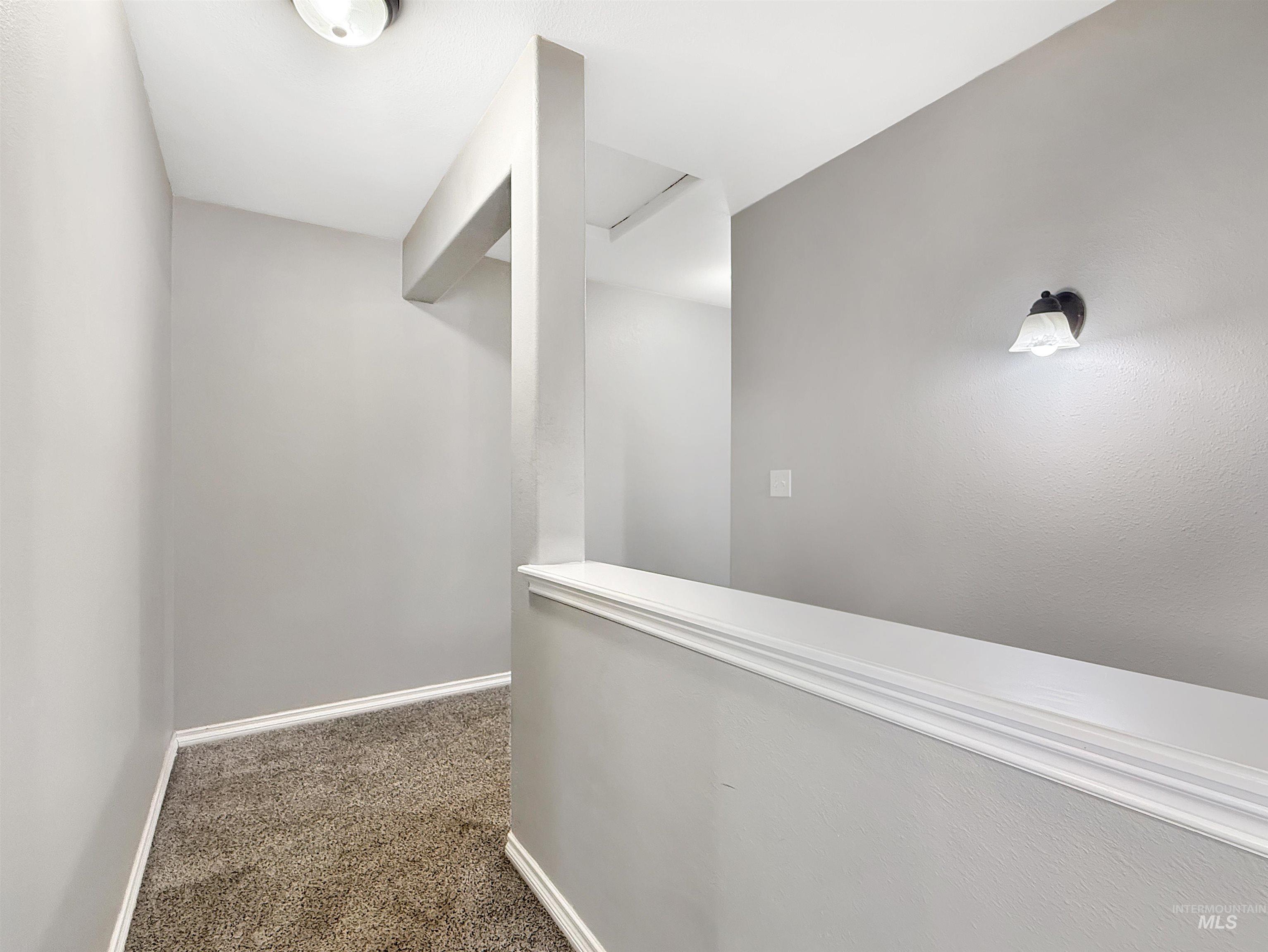 1014 Alturas Property Photo 12