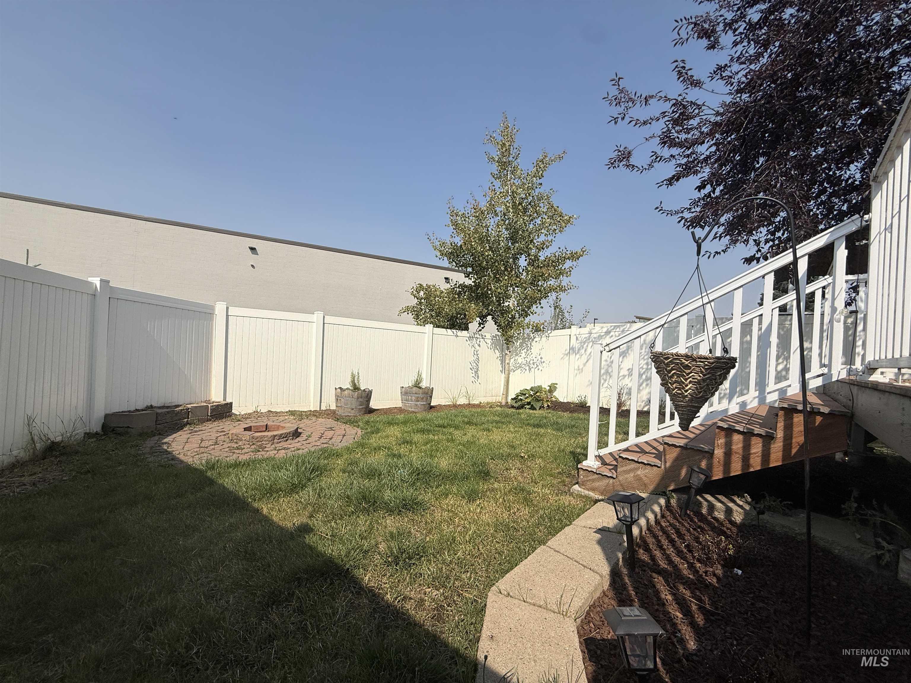 1014 Alturas Property Photo 26
