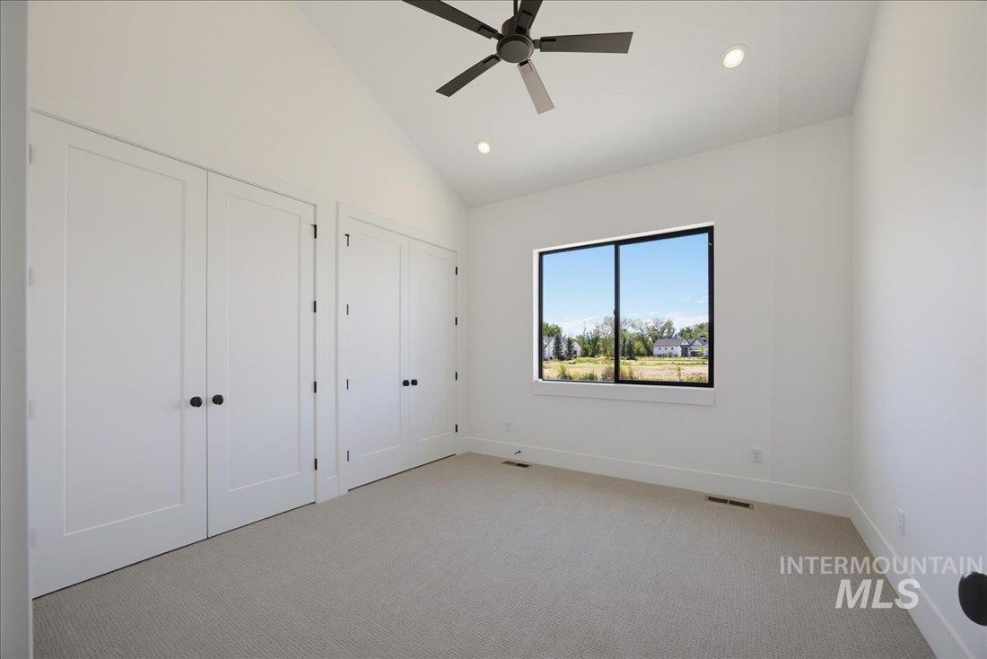 584 Founder Ave Property Photo 25
