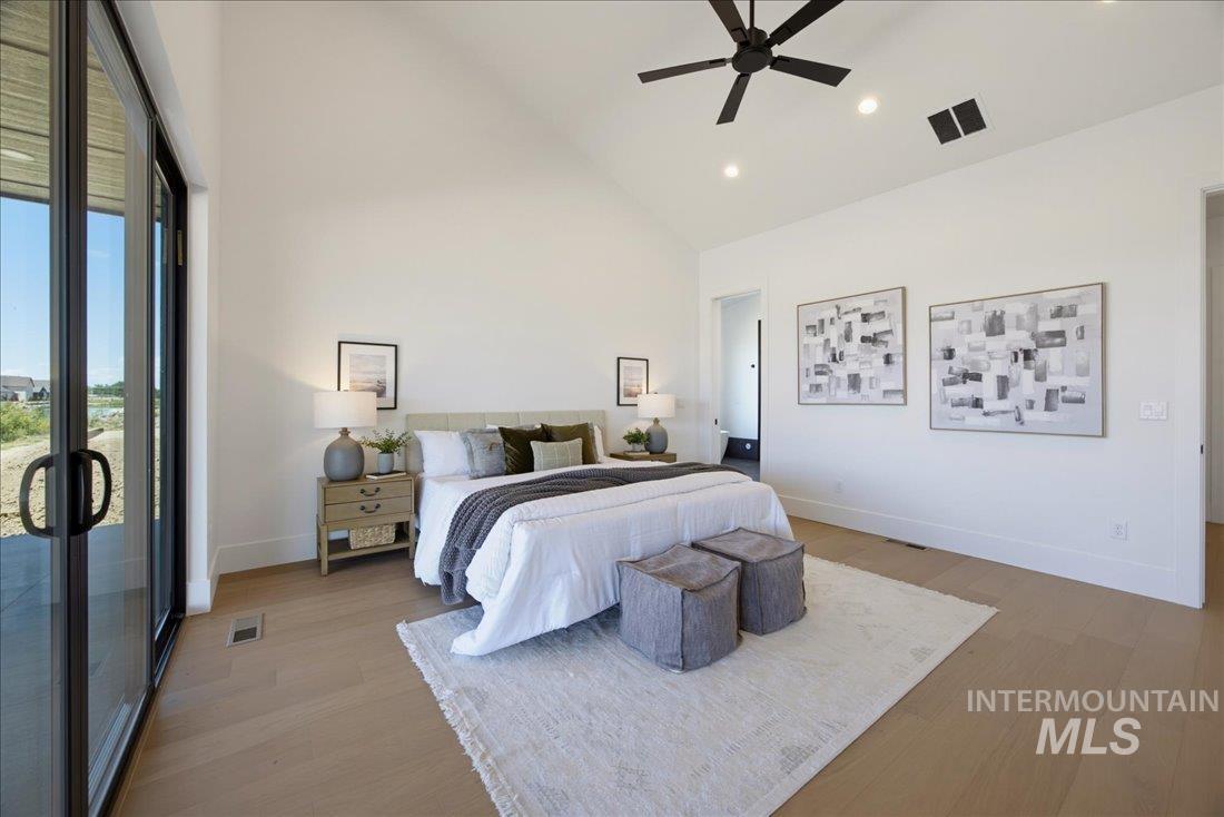 584 Founder Ave Property Photo 32