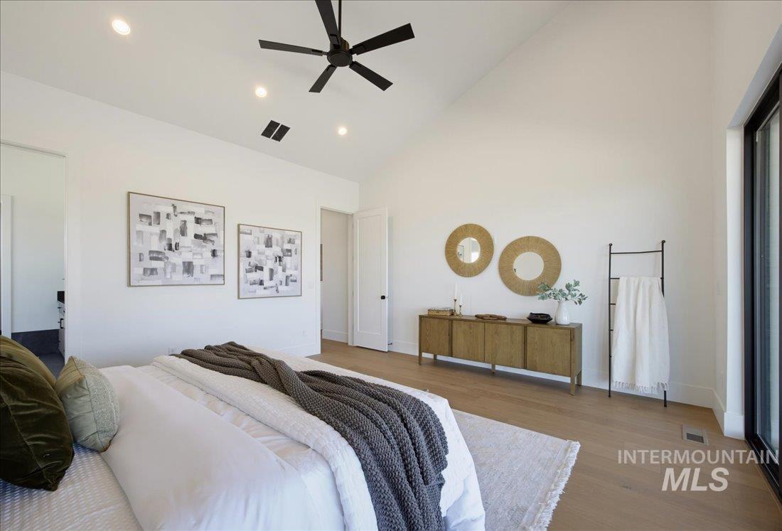 584 Founder Ave Property Photo 33