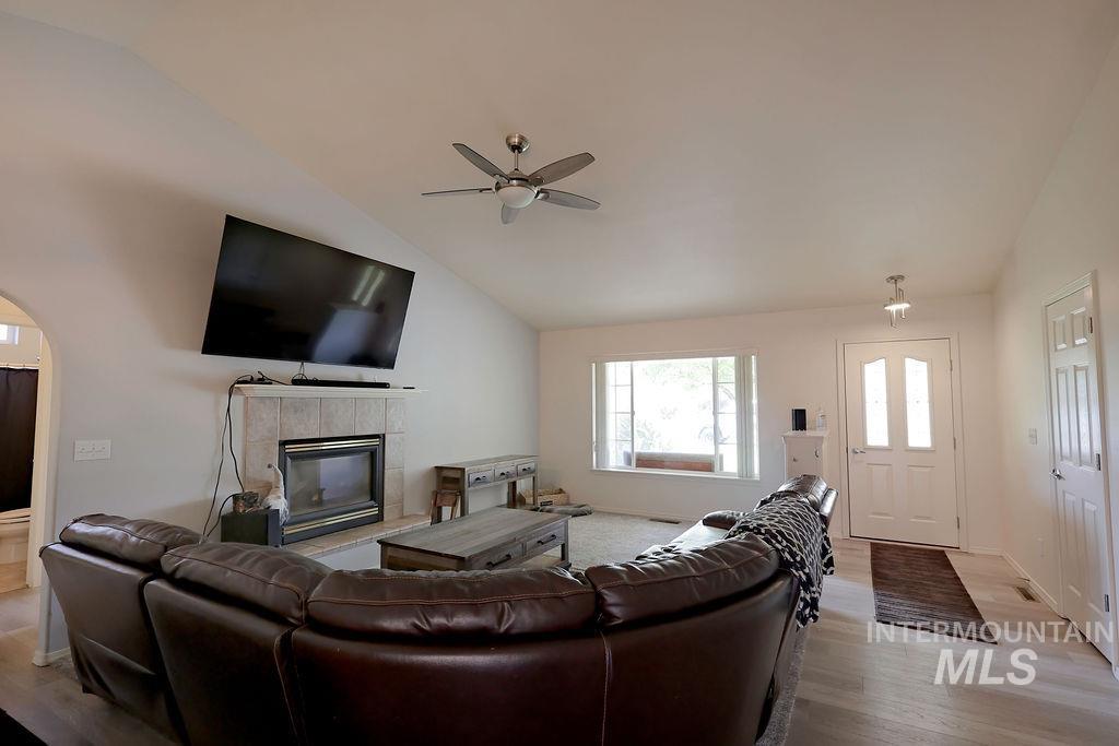 292 Whispering Pine Property Photo 5