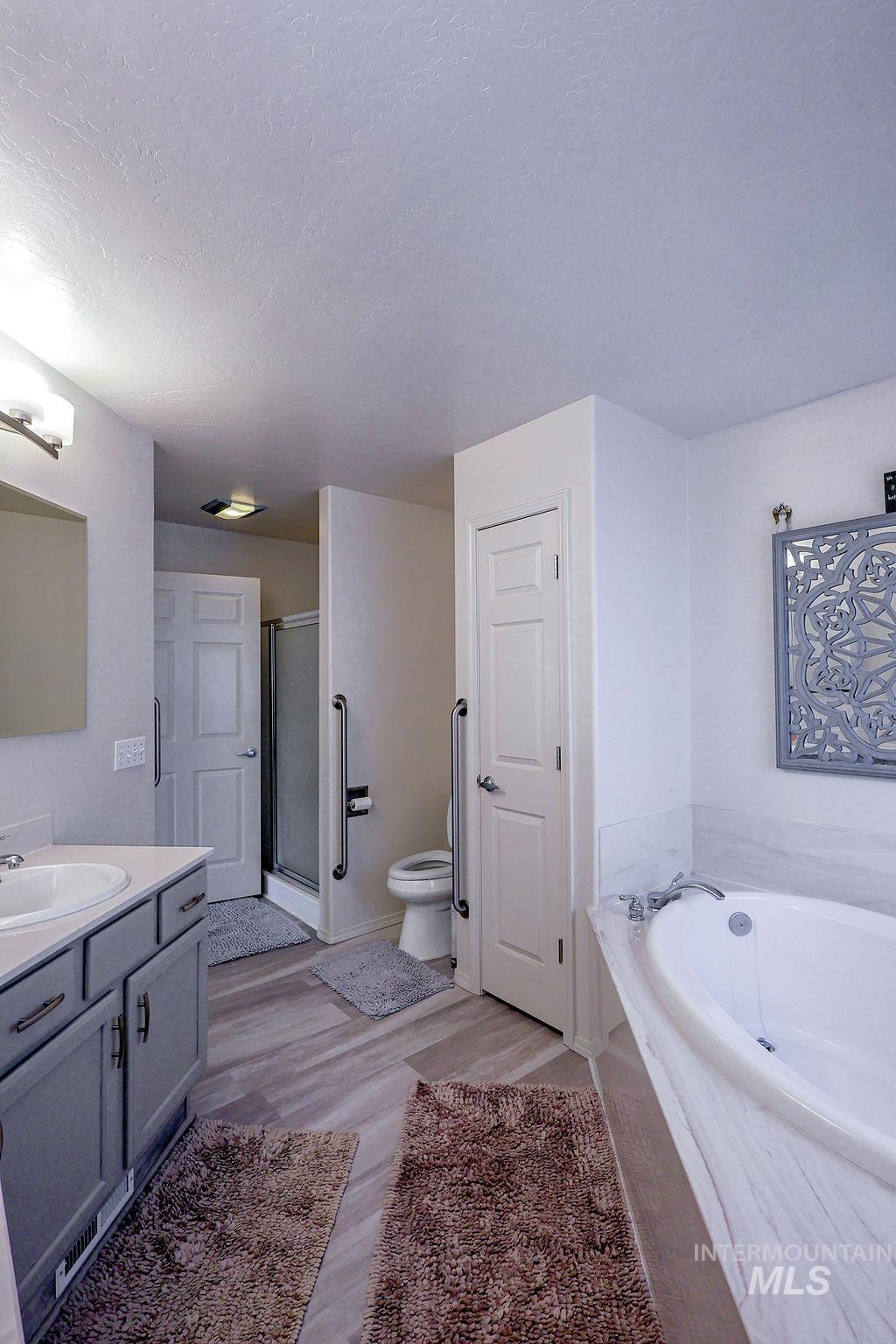 292 Whispering Pine Property Photo 9