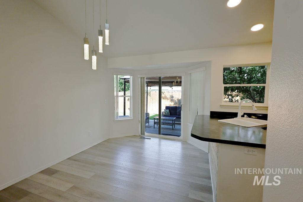 292 Whispering Pine Property Photo 16