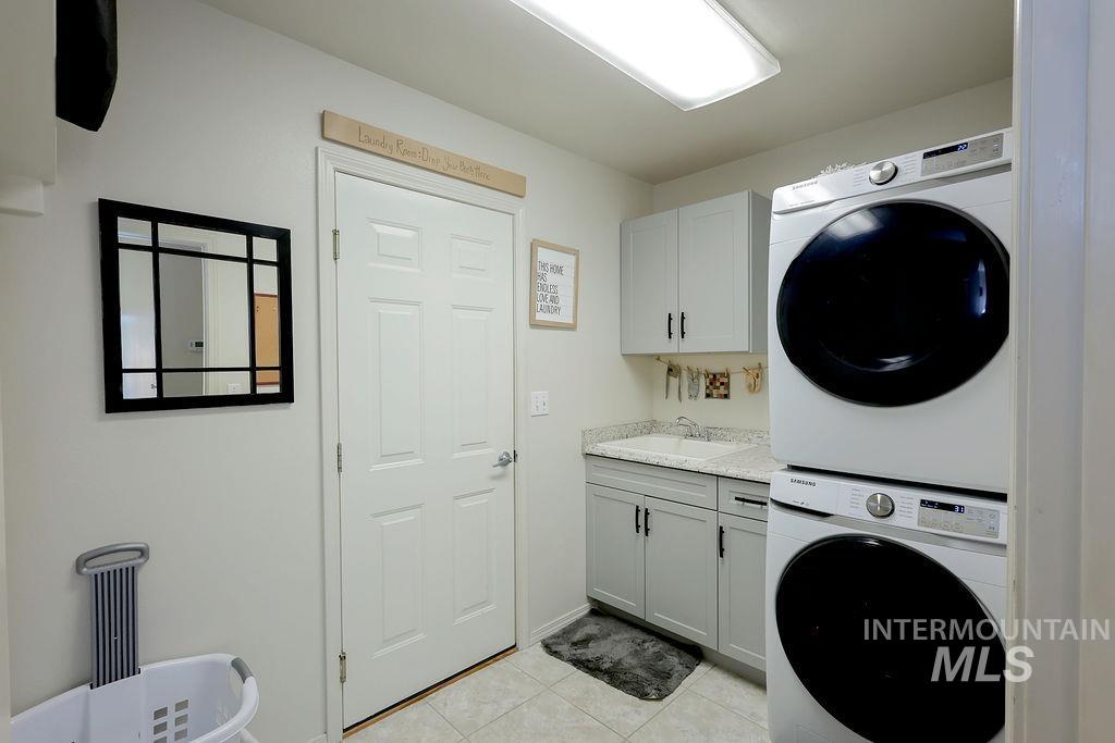 292 Whispering Pine Property Photo 17
