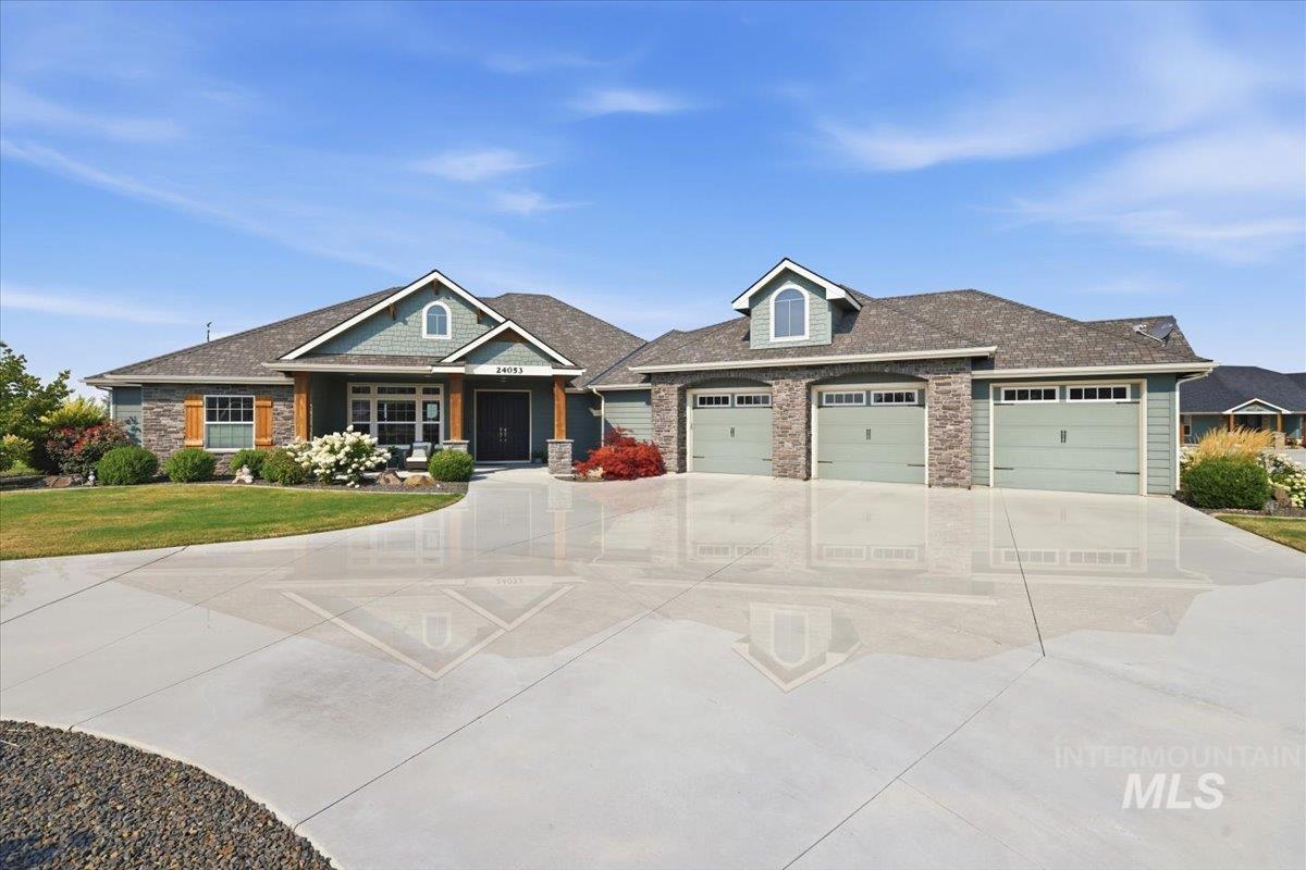 24053 Pheasant Ridge Ct. Property Photo 2