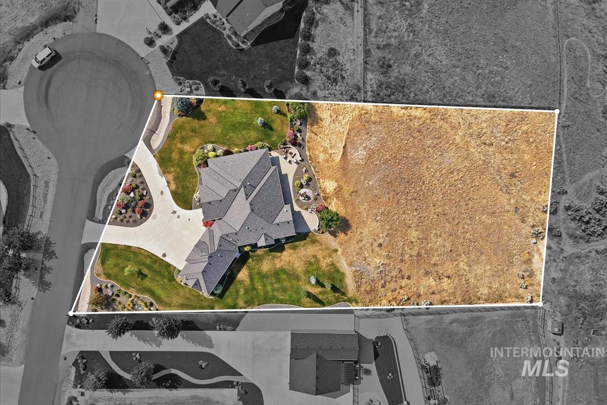 24053 Pheasant Ridge Ct. Property Photo 4