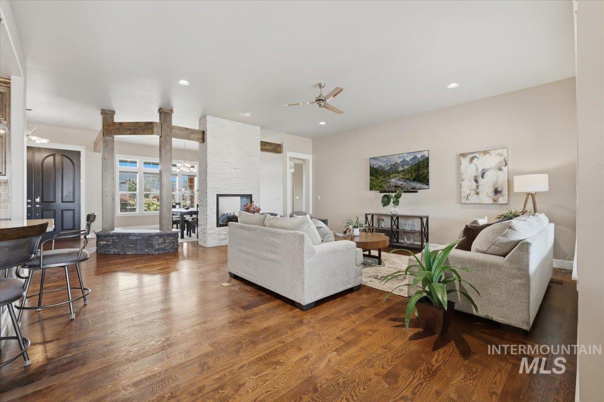 24053 Pheasant Ridge Ct. Property Photo 10