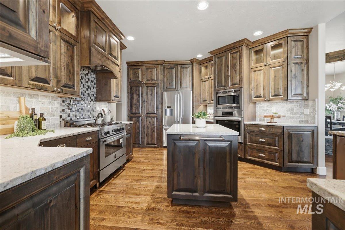 24053 Pheasant Ridge Ct. Property Photo 17