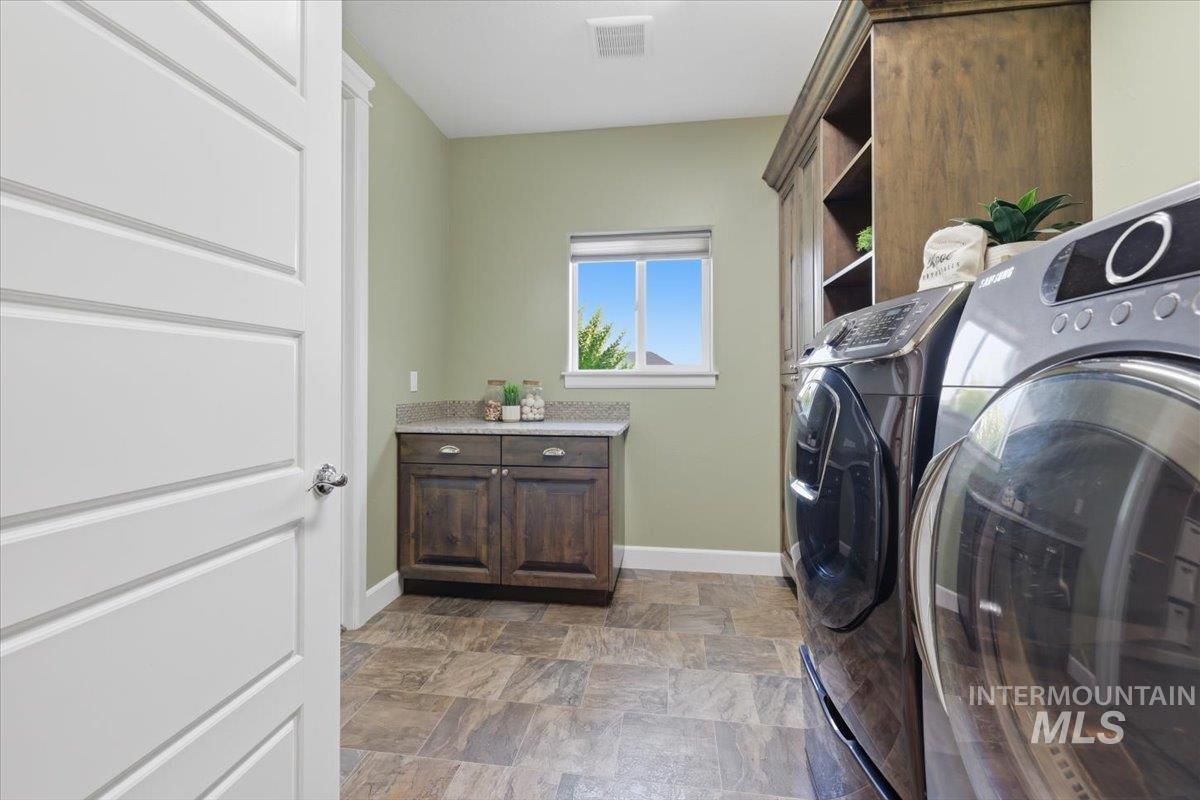 24053 Pheasant Ridge Ct. Property Photo 31