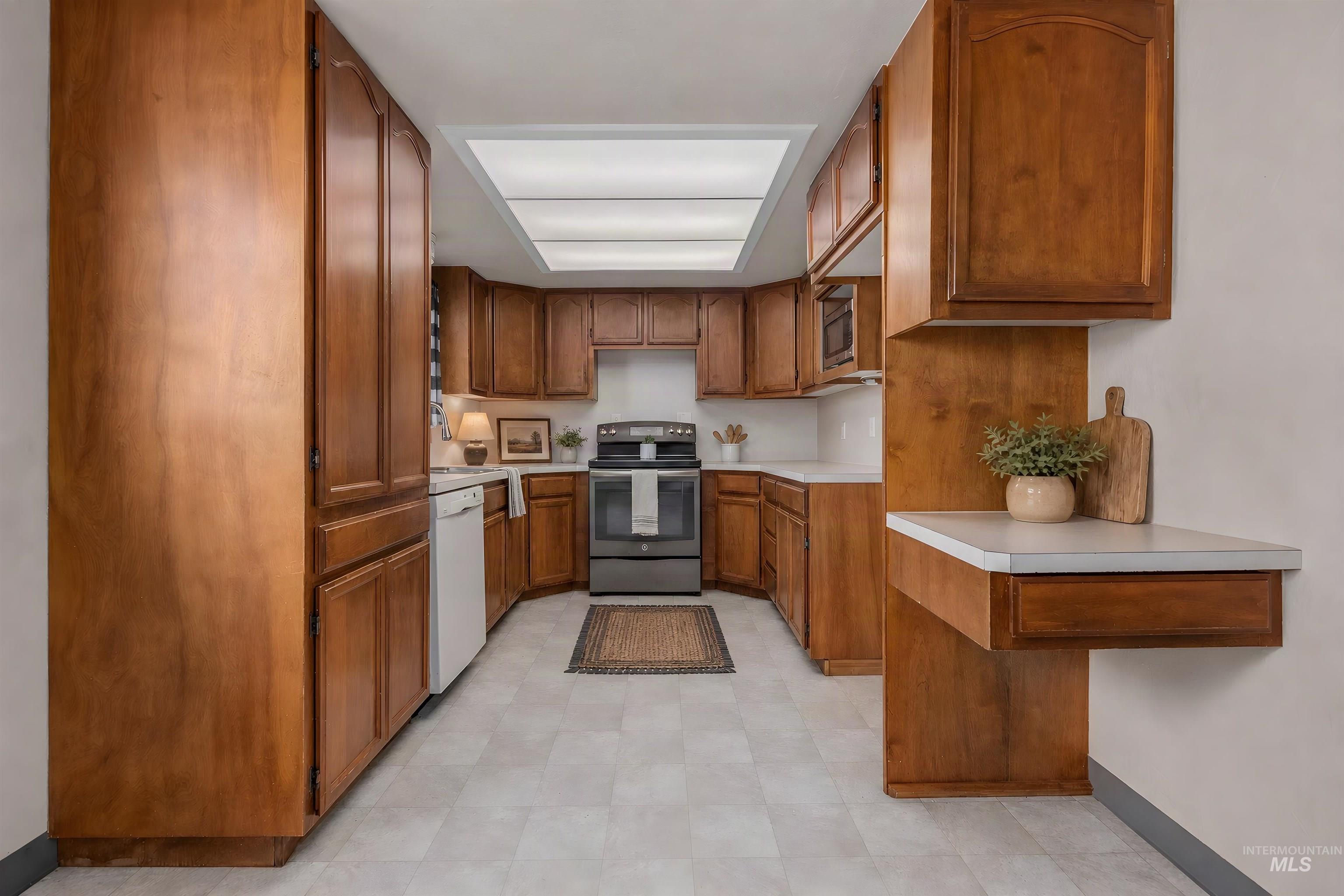 1741 Cove Road Property Photo 12