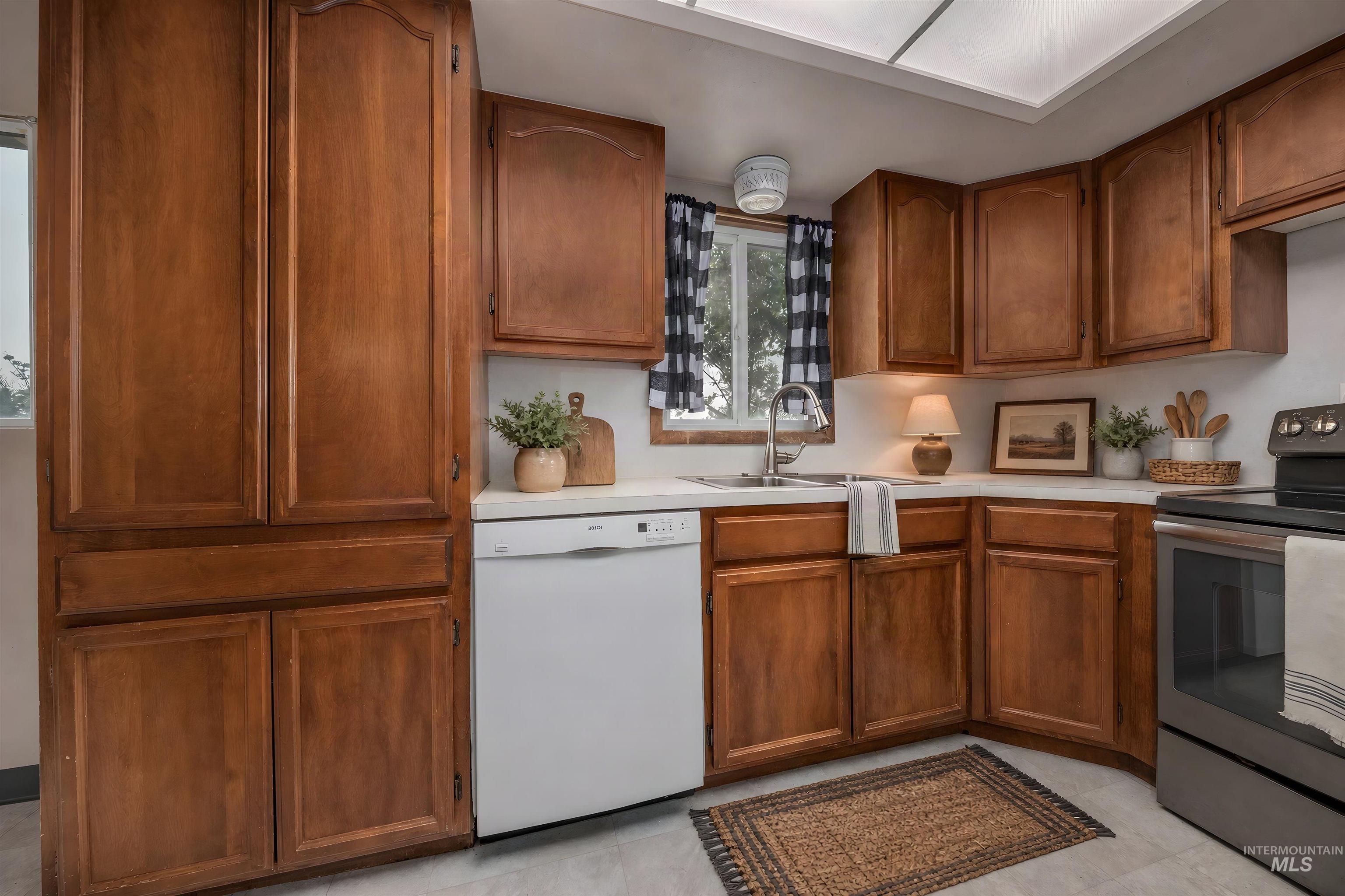 1741 Cove Road Property Photo 13