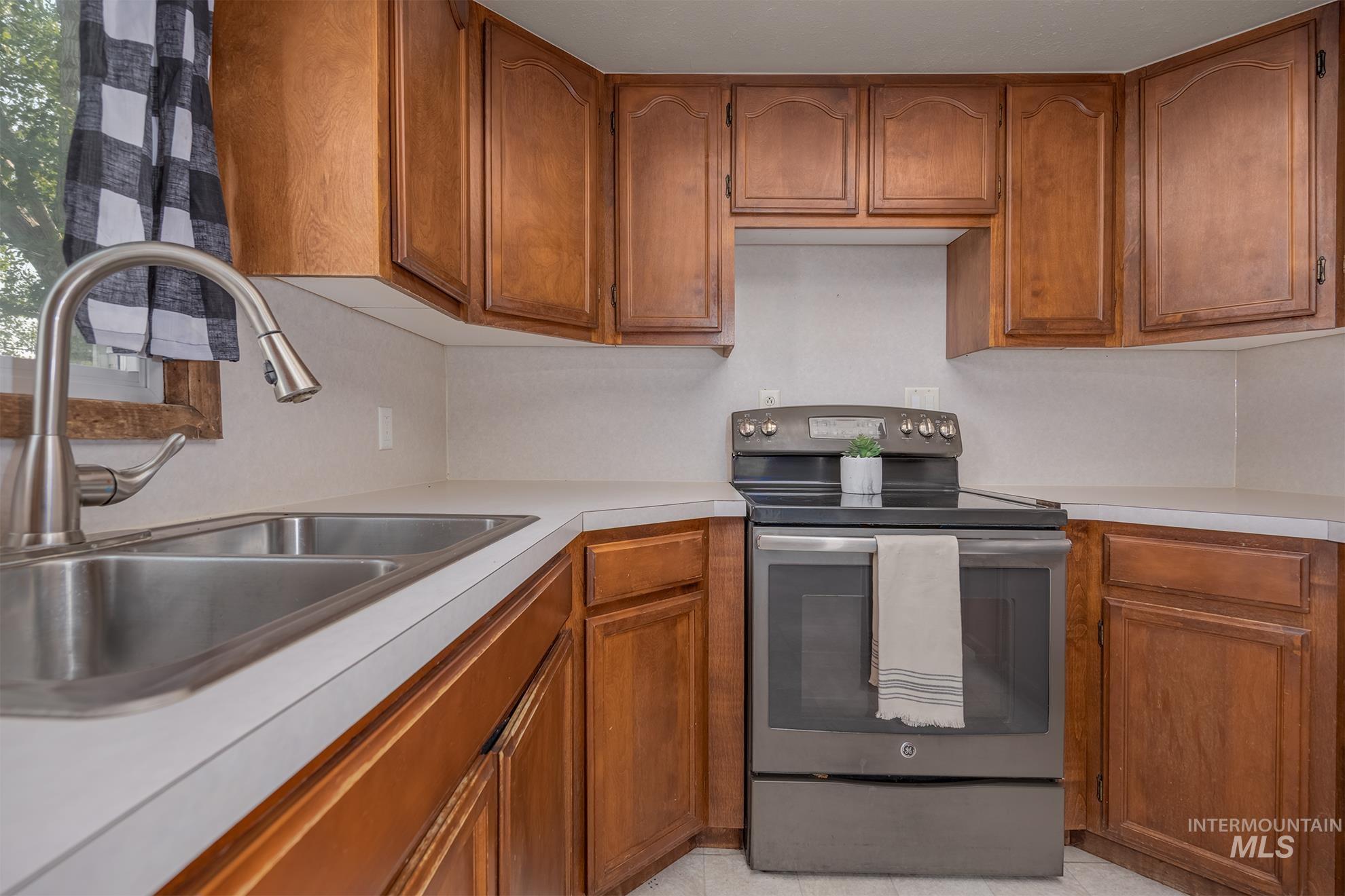 1741 Cove Road Property Photo 14