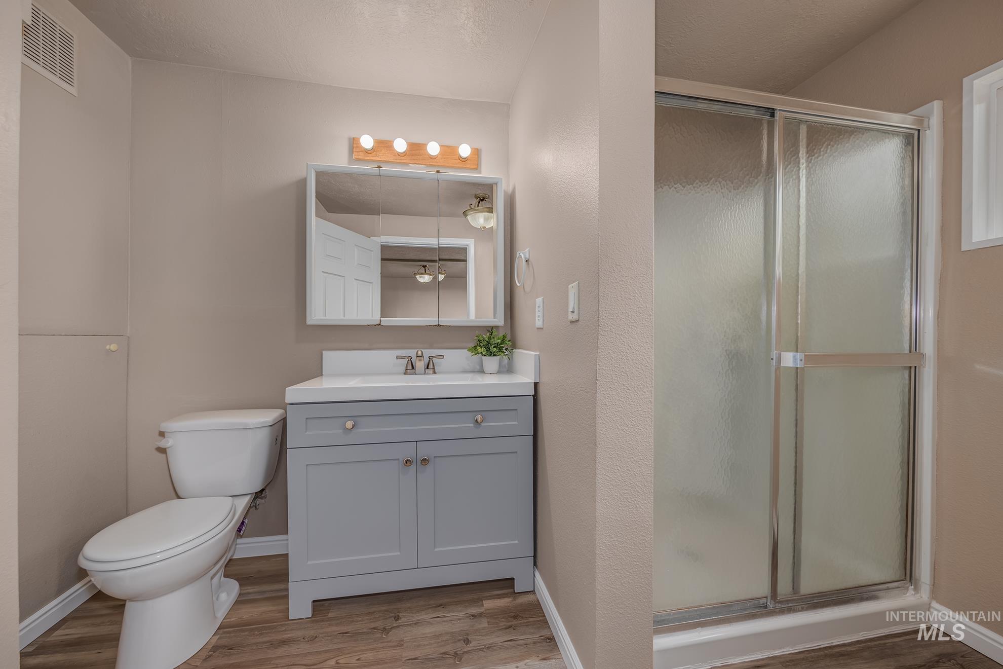1741 Cove Road Property Photo 18