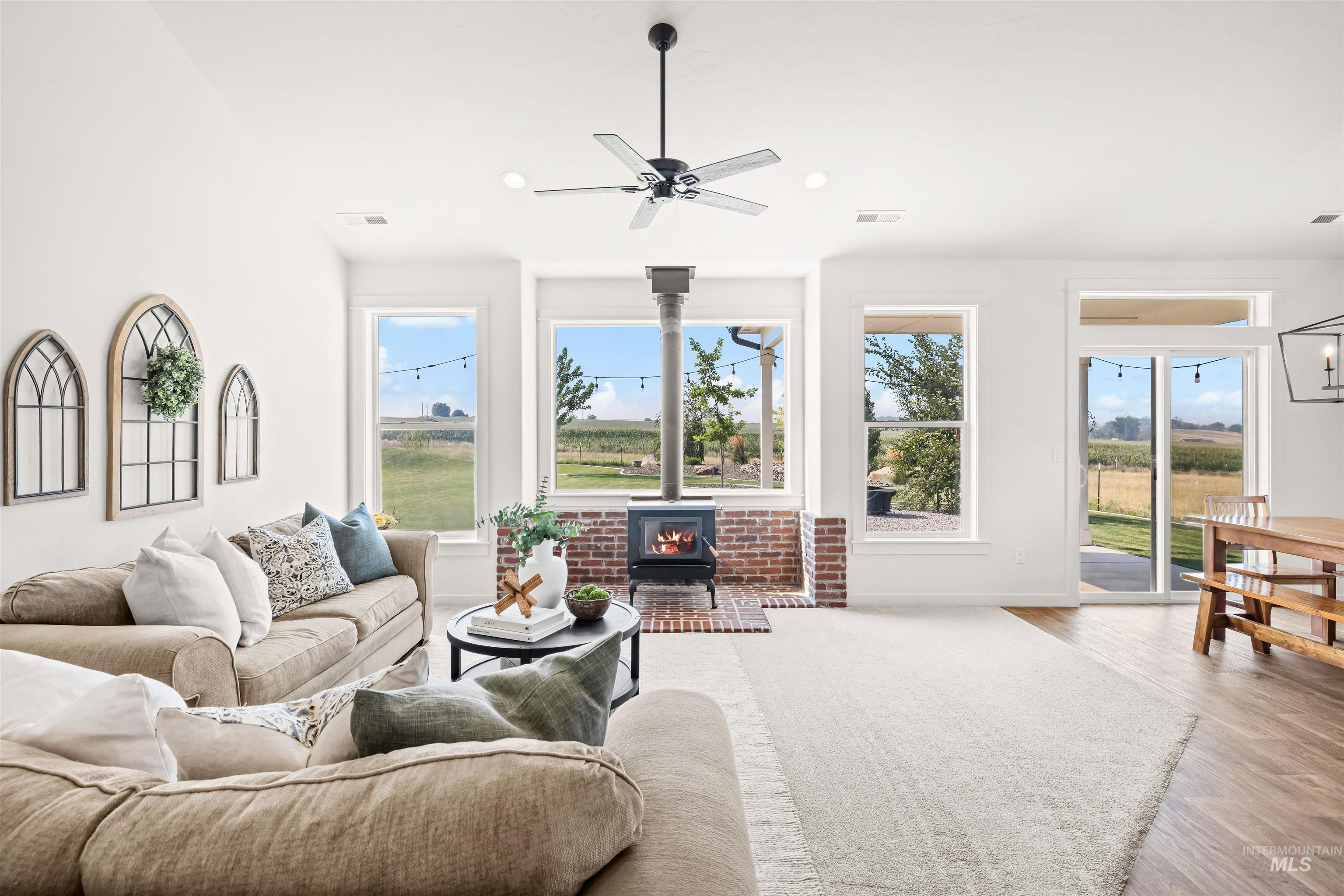 28341 Winecup Ln Property Photo 8
