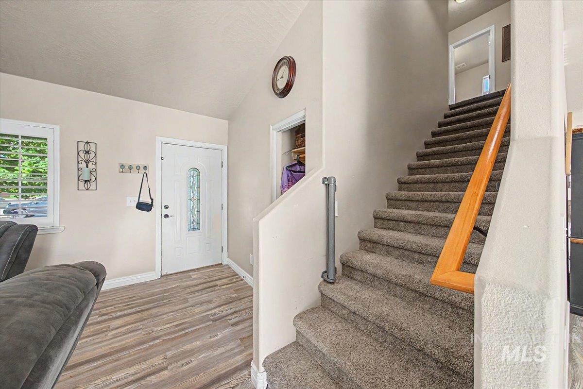 1574 S Glasgow Property Photo 9
