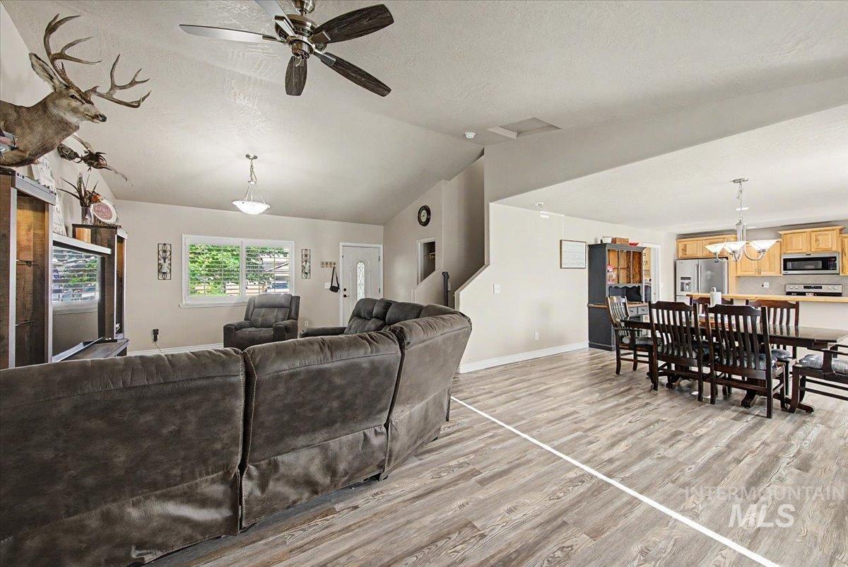 1574 S Glasgow Property Photo 11