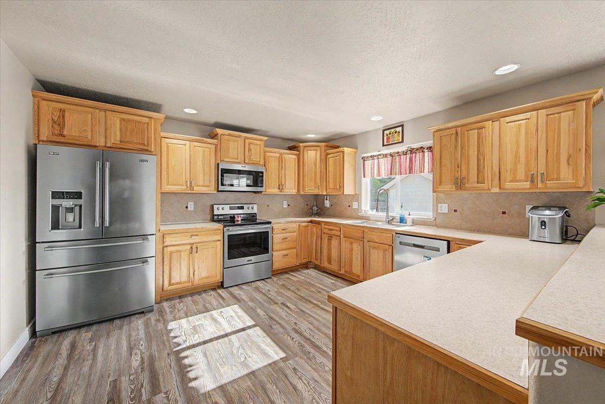 1574 S Glasgow Property Photo 19
