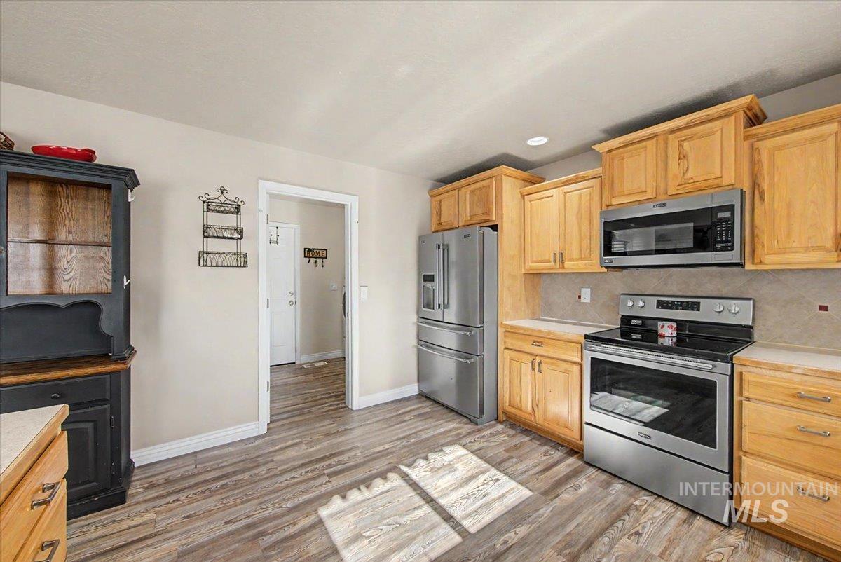 1574 S Glasgow Property Photo 22
