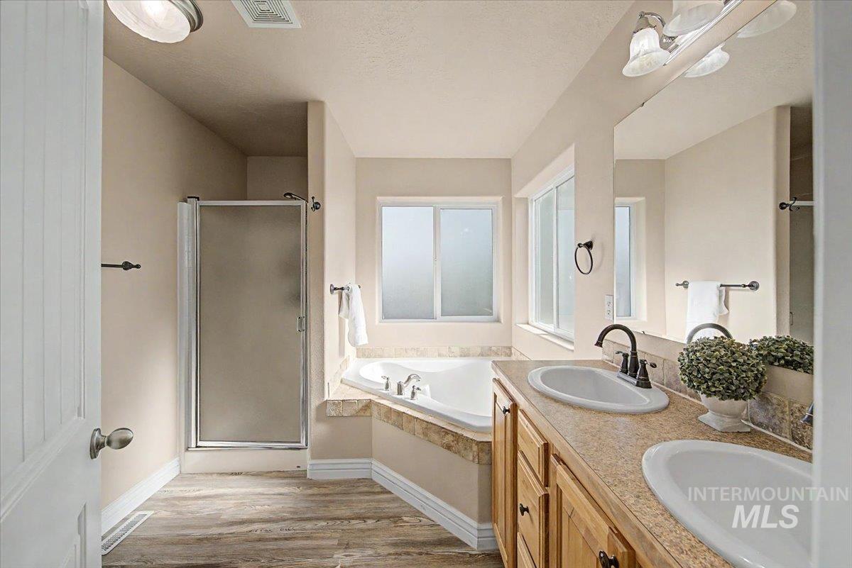 1574 S Glasgow Property Photo 40