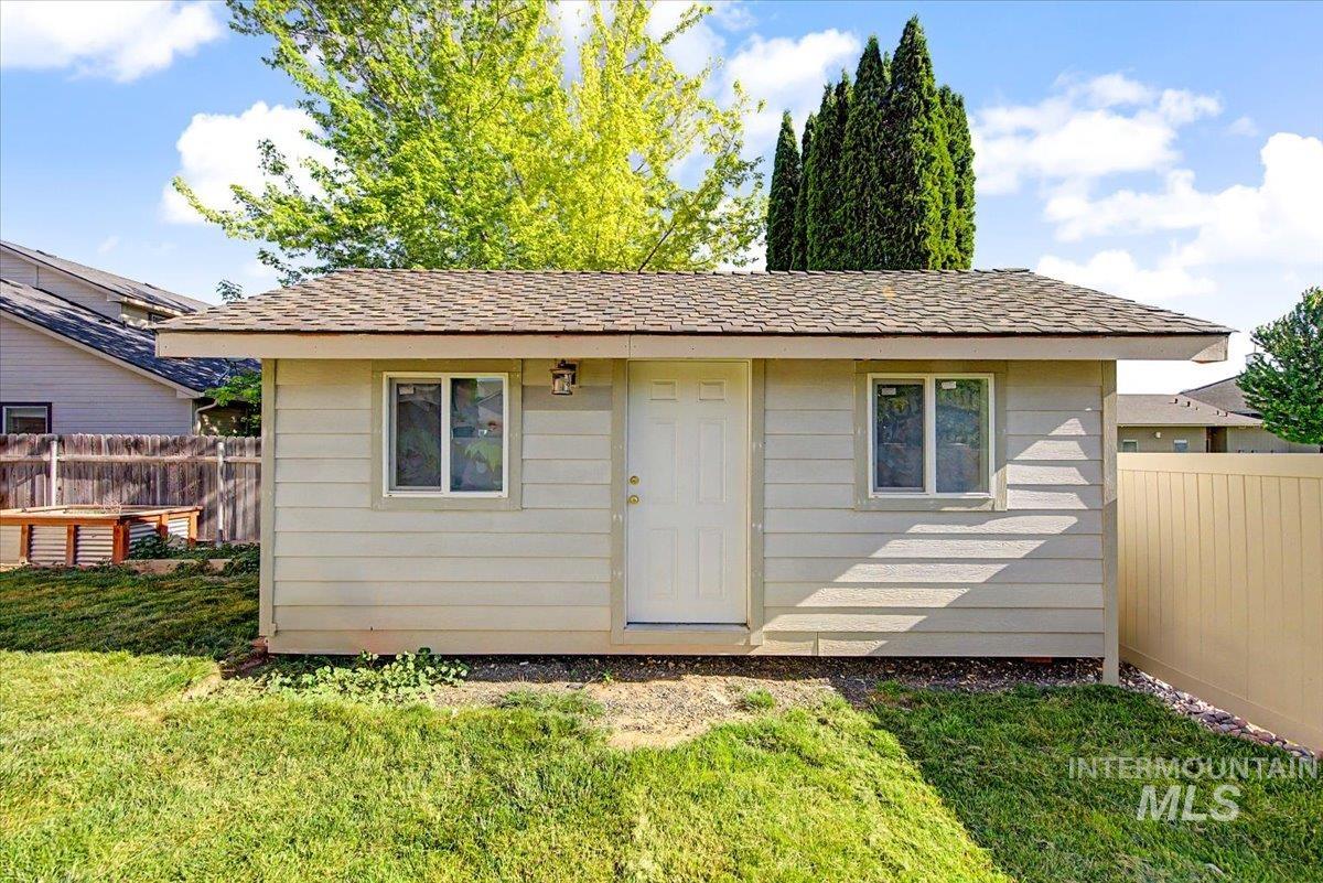 1574 S Glasgow Property Photo 45
