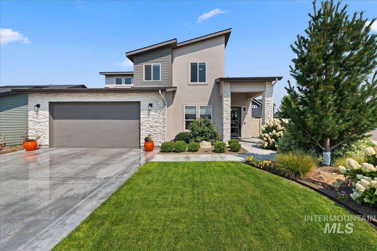 1378 W Fluorite St Property Photo 2