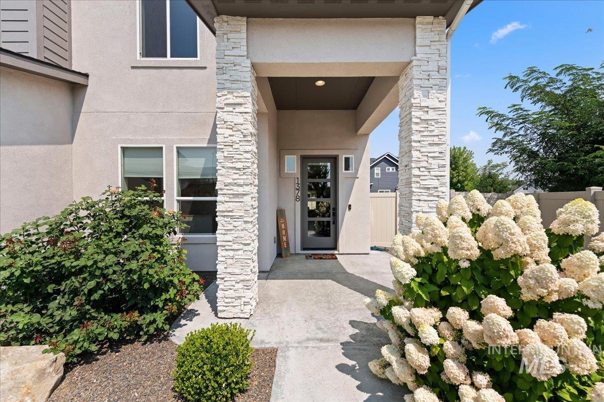 1378 W Fluorite St Property Photo 3