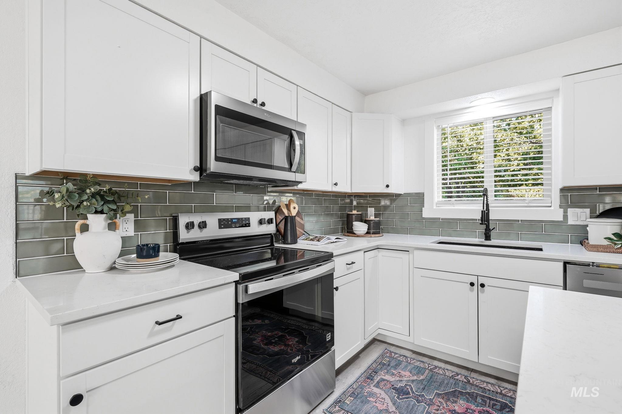 5560 S Cortez Pl Property Photo 18