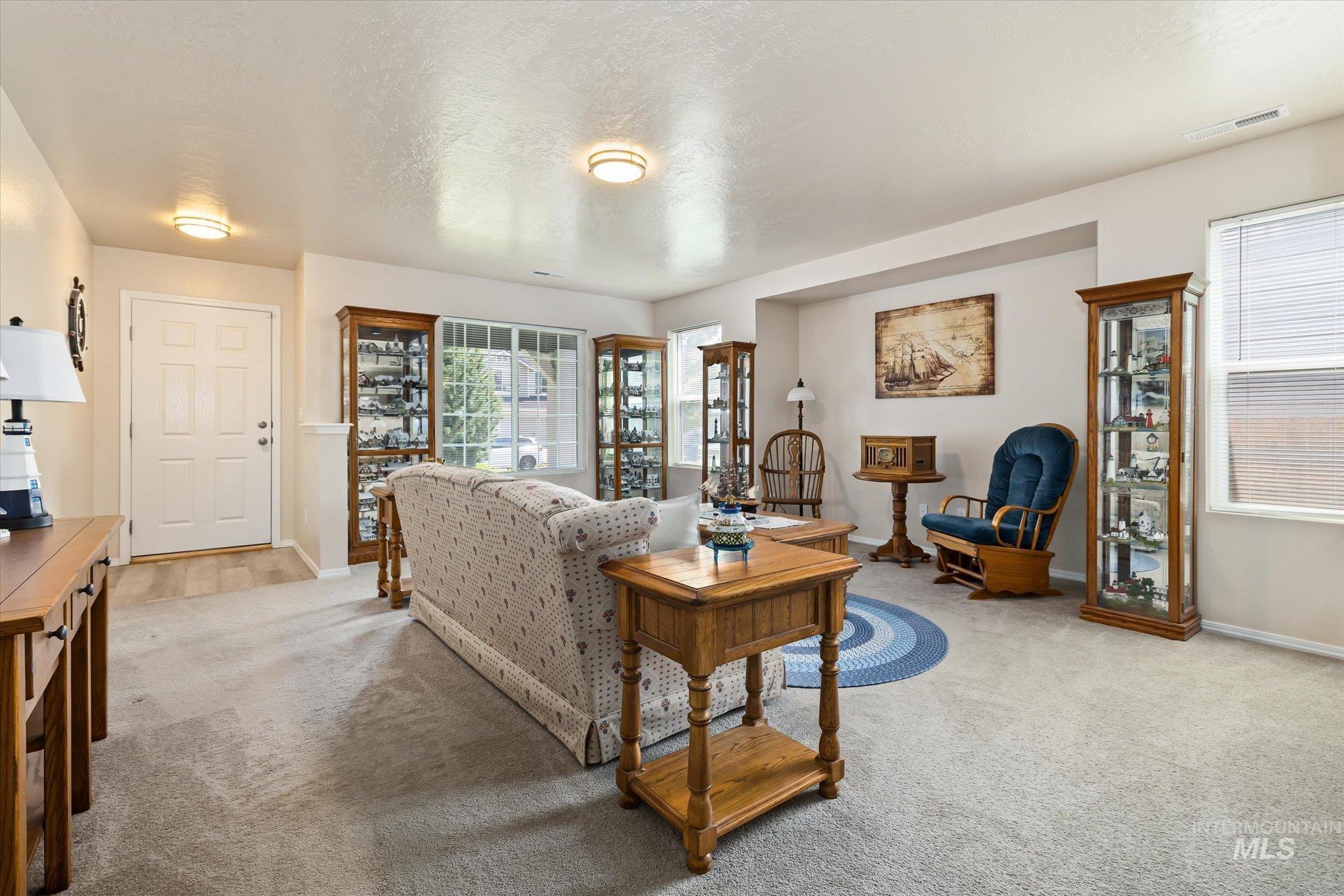 3427 S Clark Fork Ave Property Photo 4