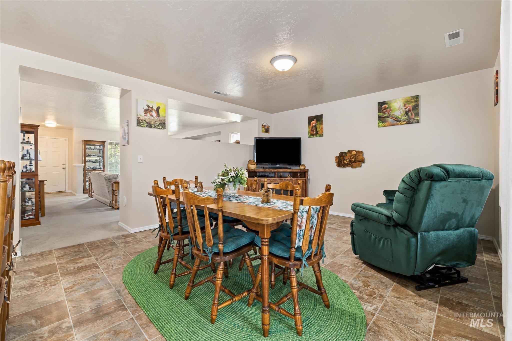 3427 S Clark Fork Ave Property Photo 8