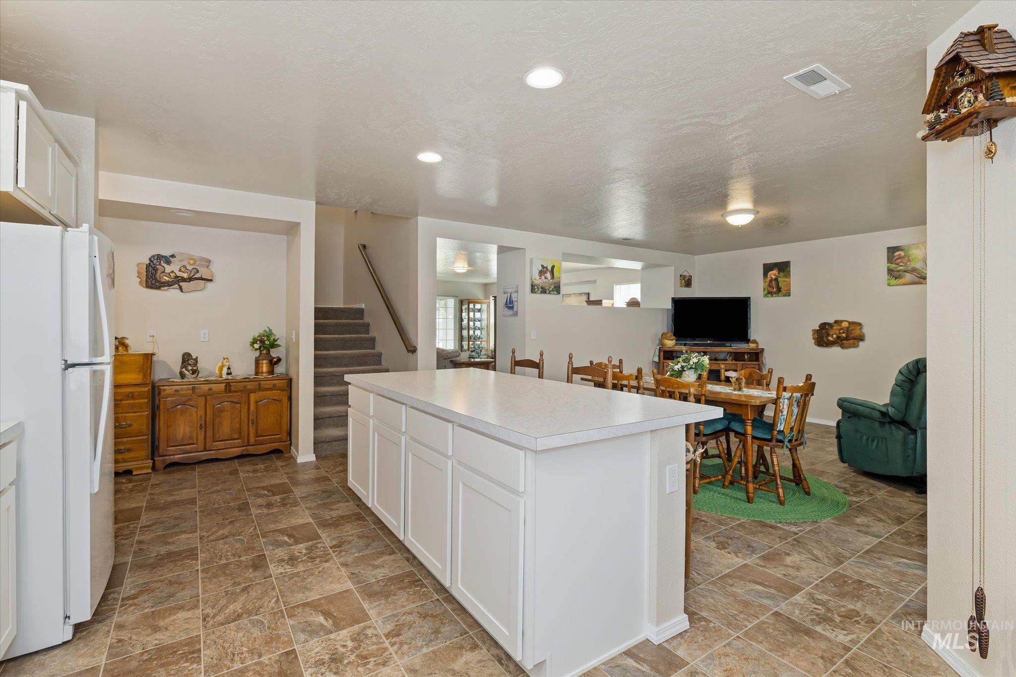 3427 S Clark Fork Ave Property Photo 15
