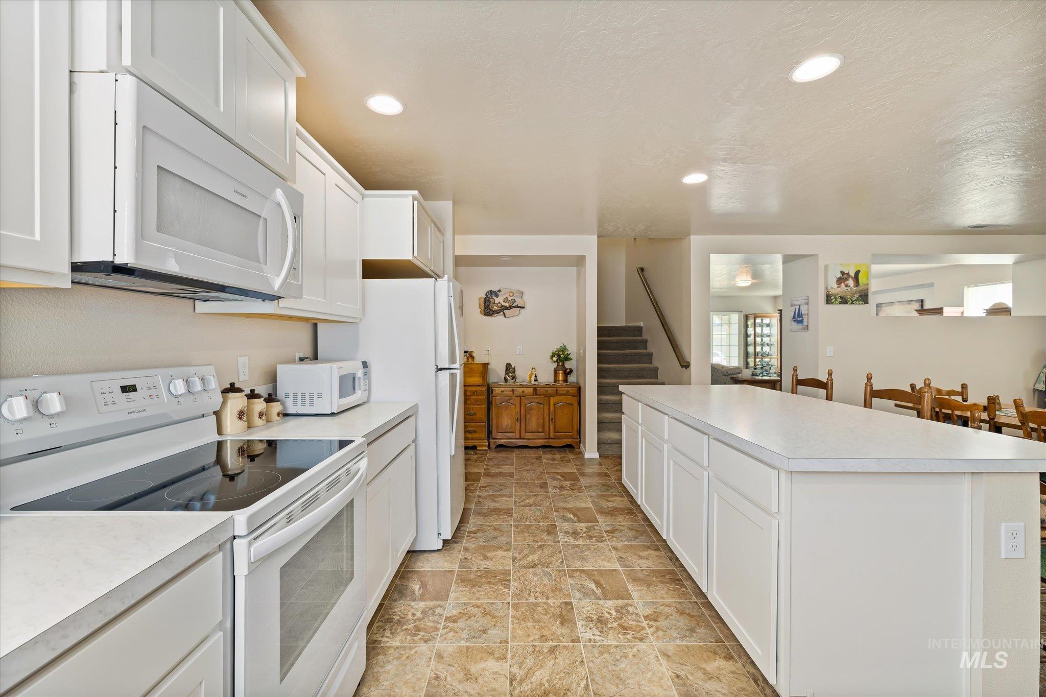 3427 S Clark Fork Ave Property Photo 16