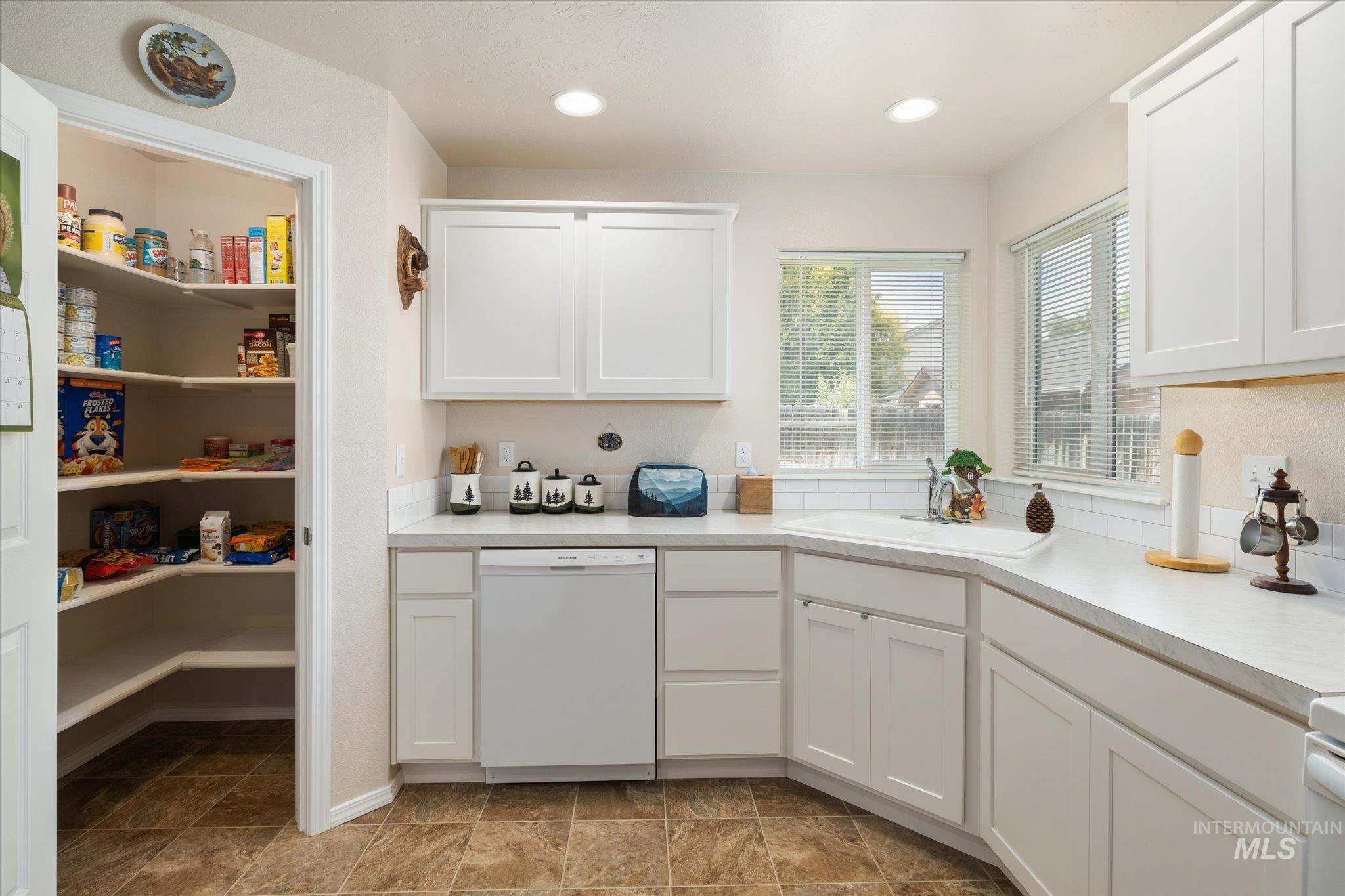 3427 S Clark Fork Ave Property Photo 19
