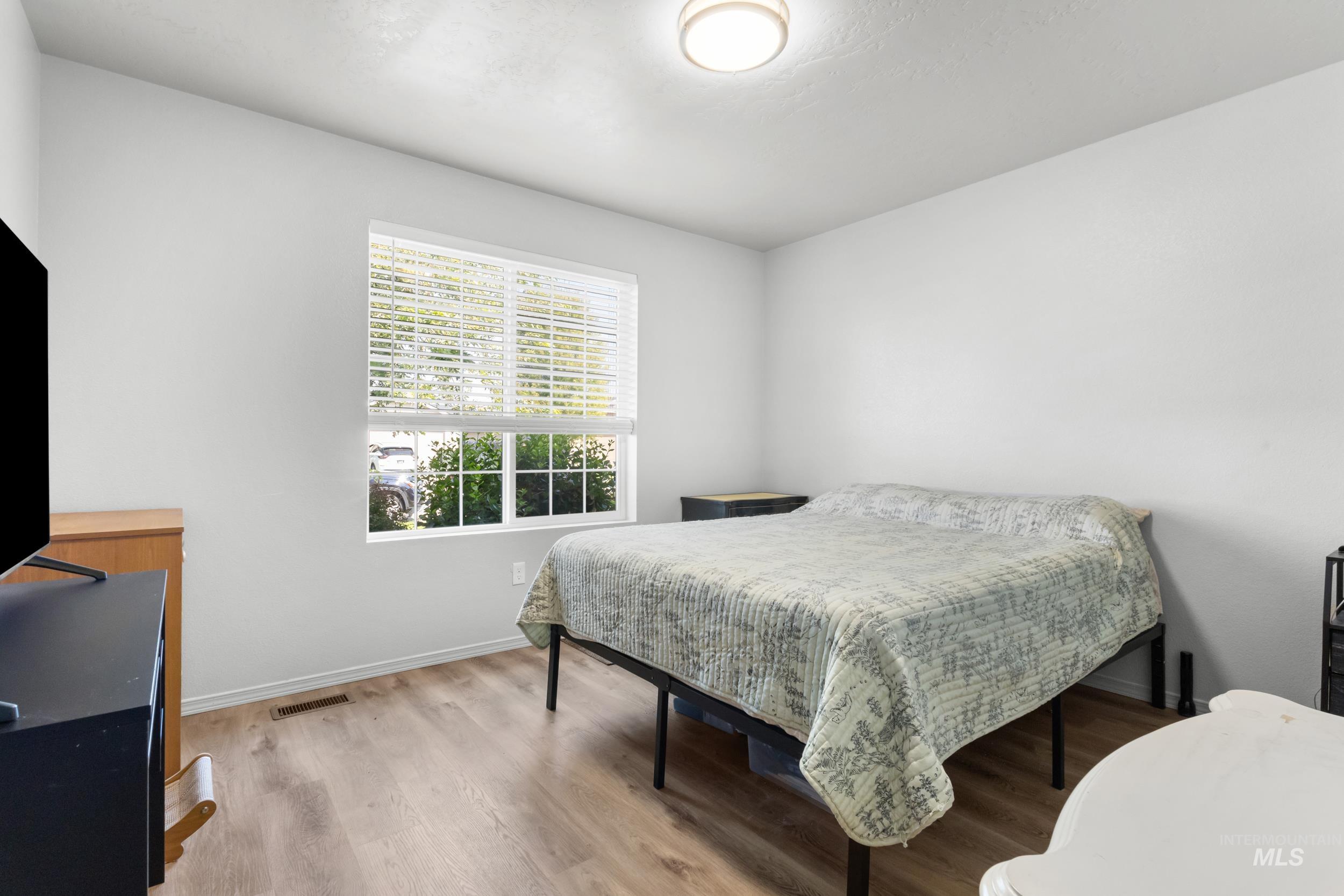 4633 N Dyver Property Photo 16