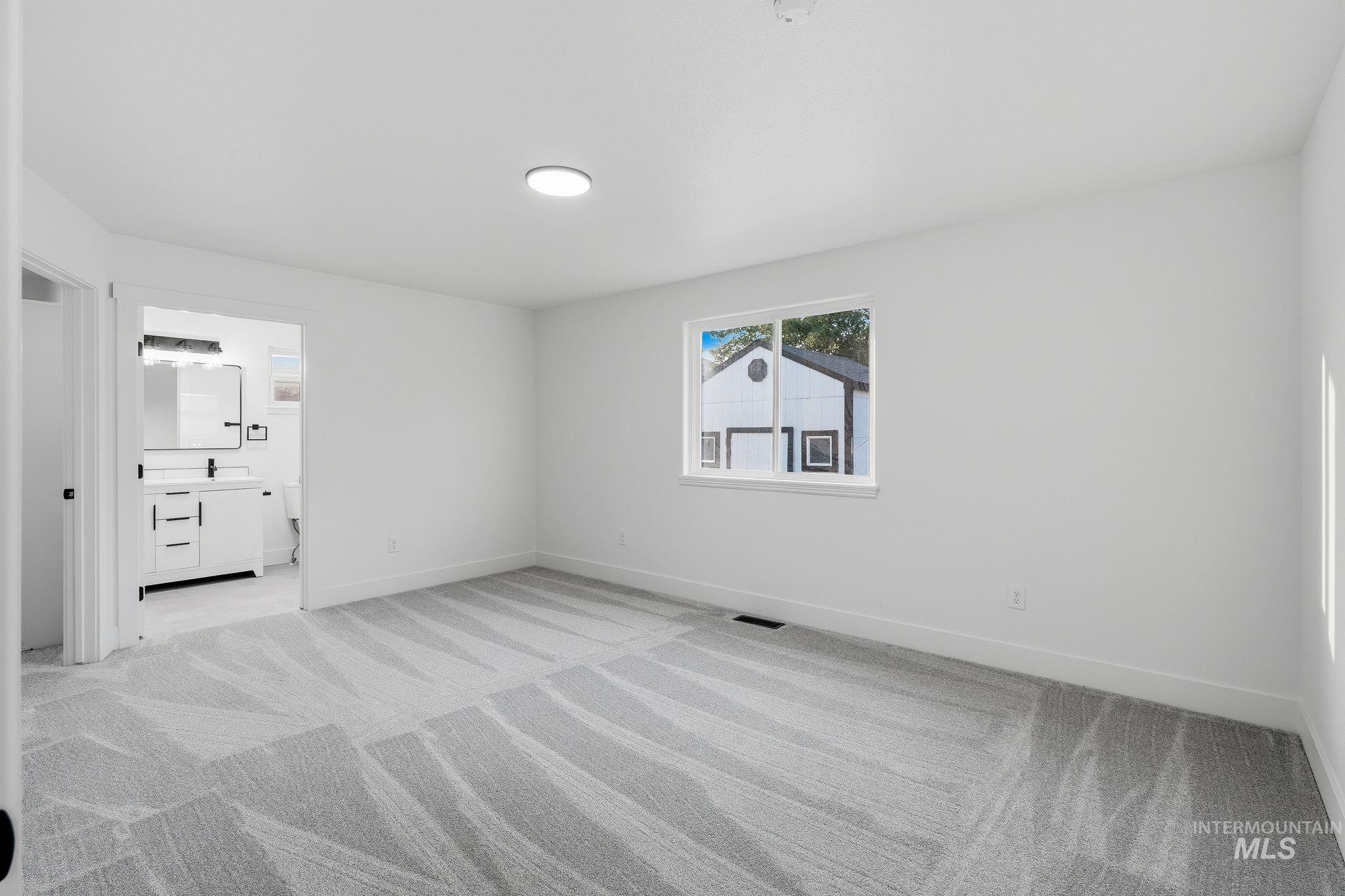 770 E Red Bud St Property Photo 18