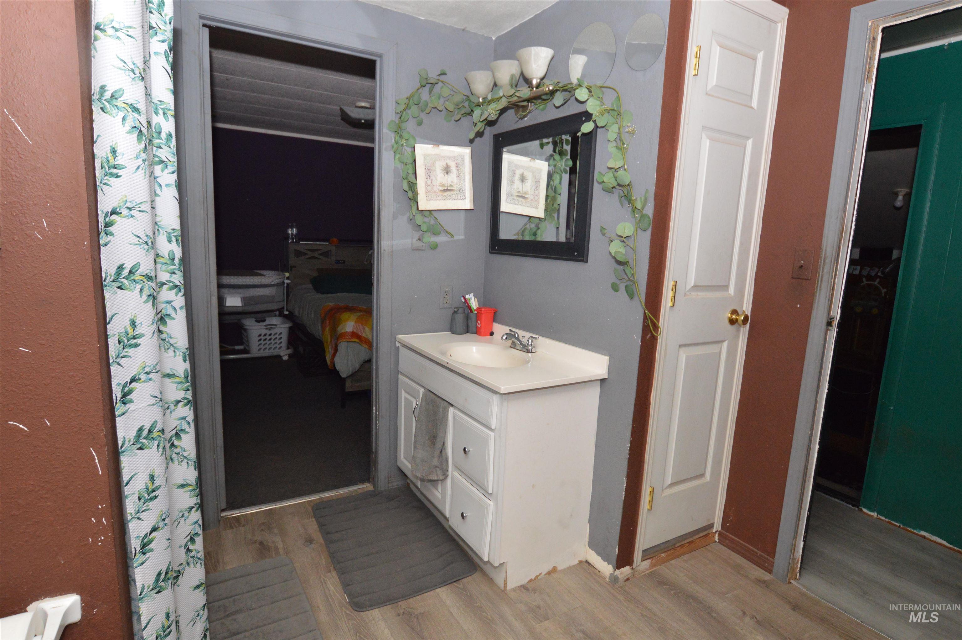 110 N Front St Property Photo 23