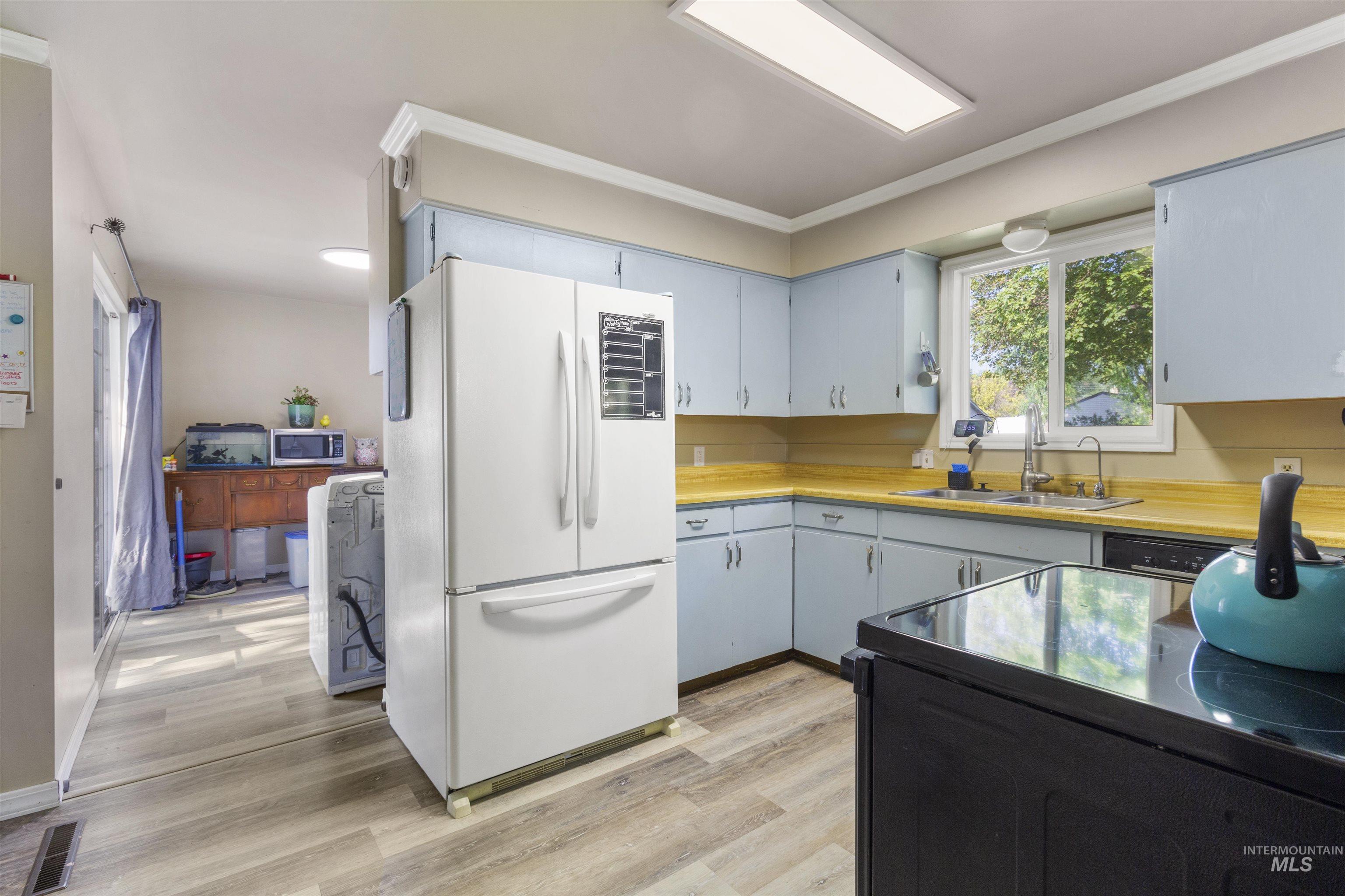 367 Birch Street South Property Photo 4