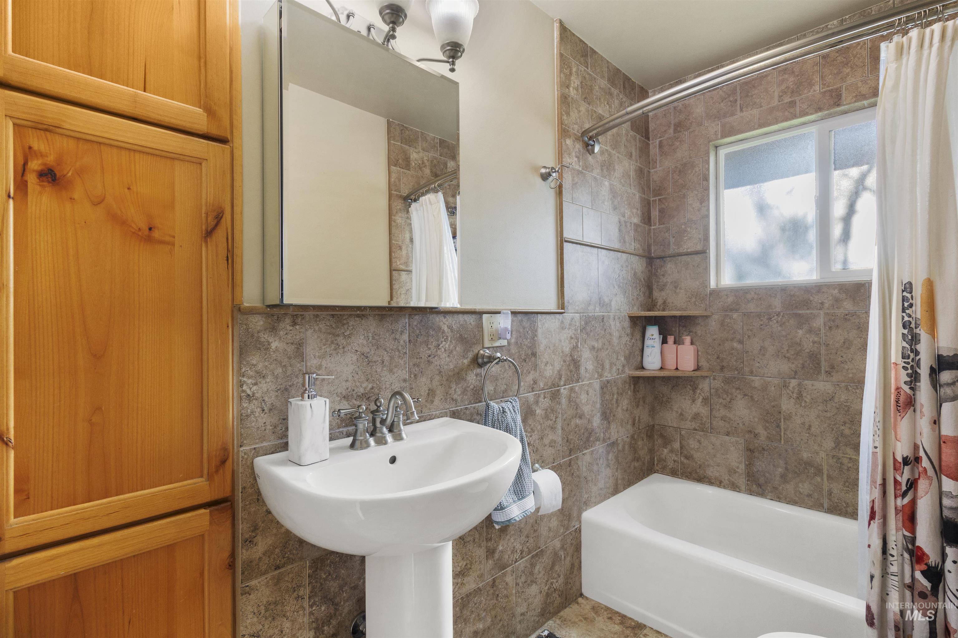367 Birch Street South Property Photo 27