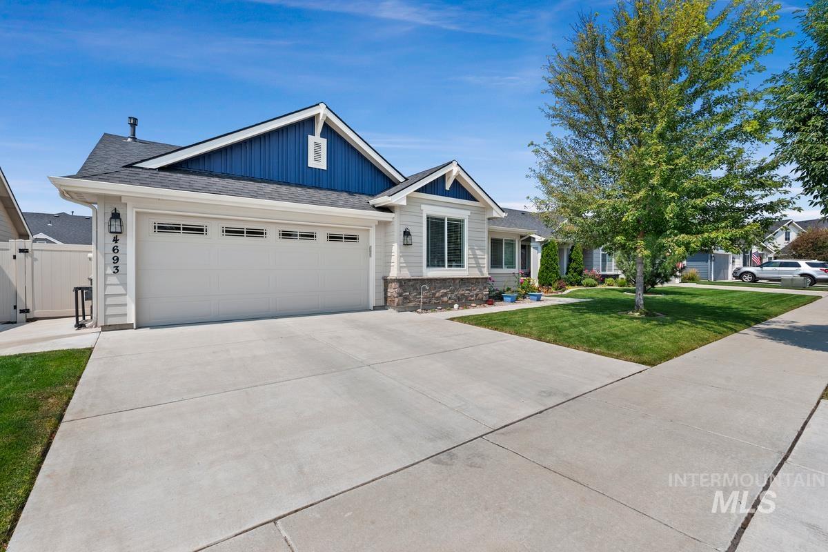 4693 N Mallorca Way Property Photo 2