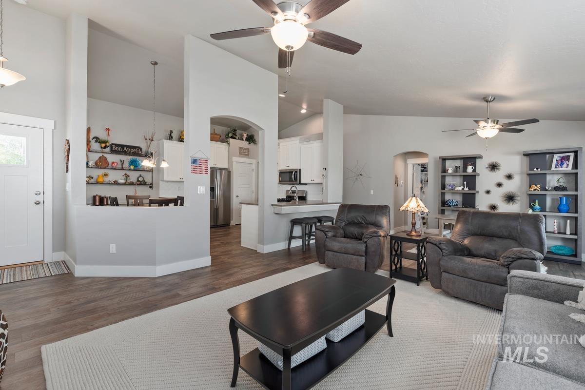 4693 N Mallorca Way Property Photo 6