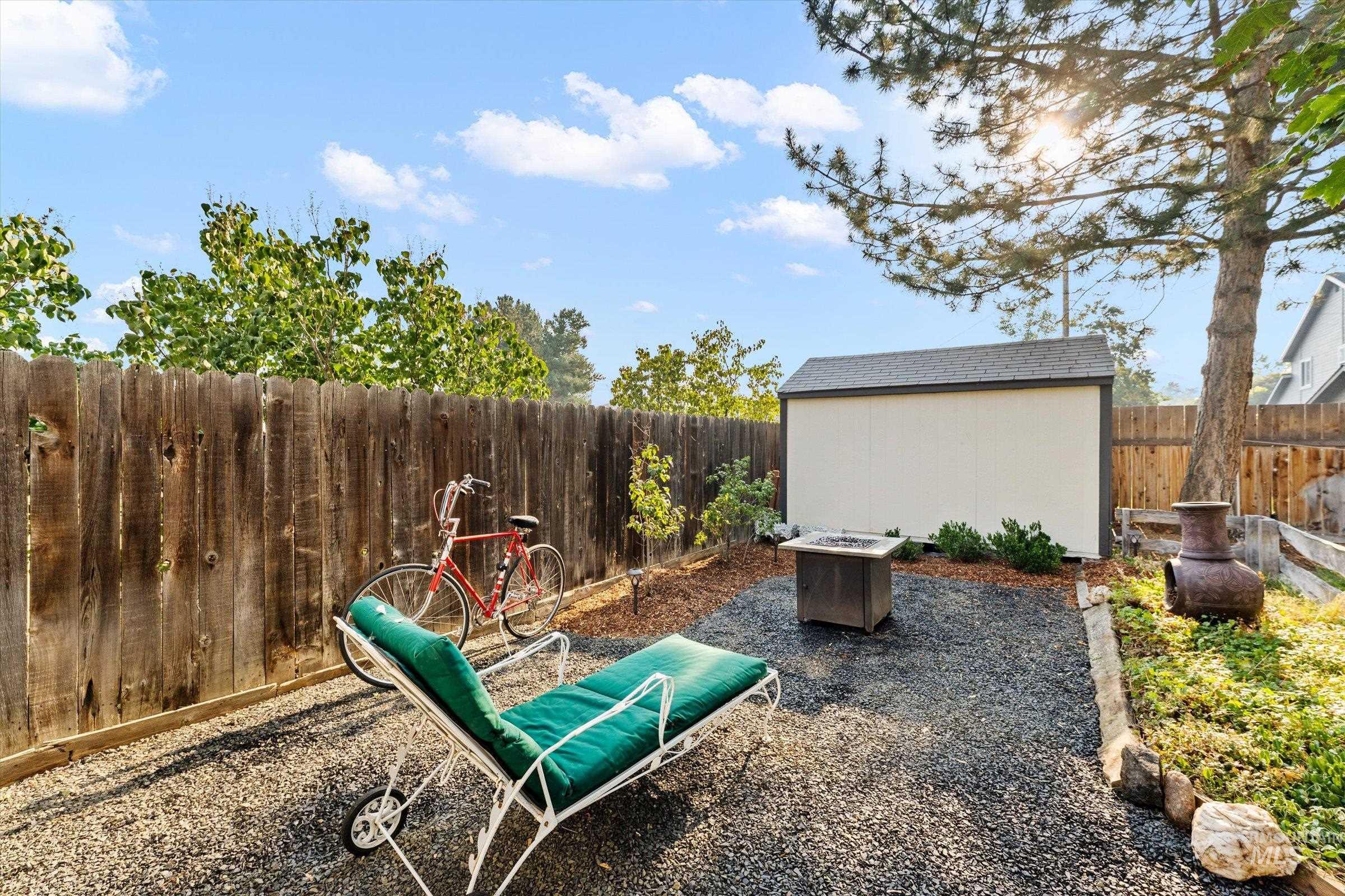 1304 W Targee Property Photo 8