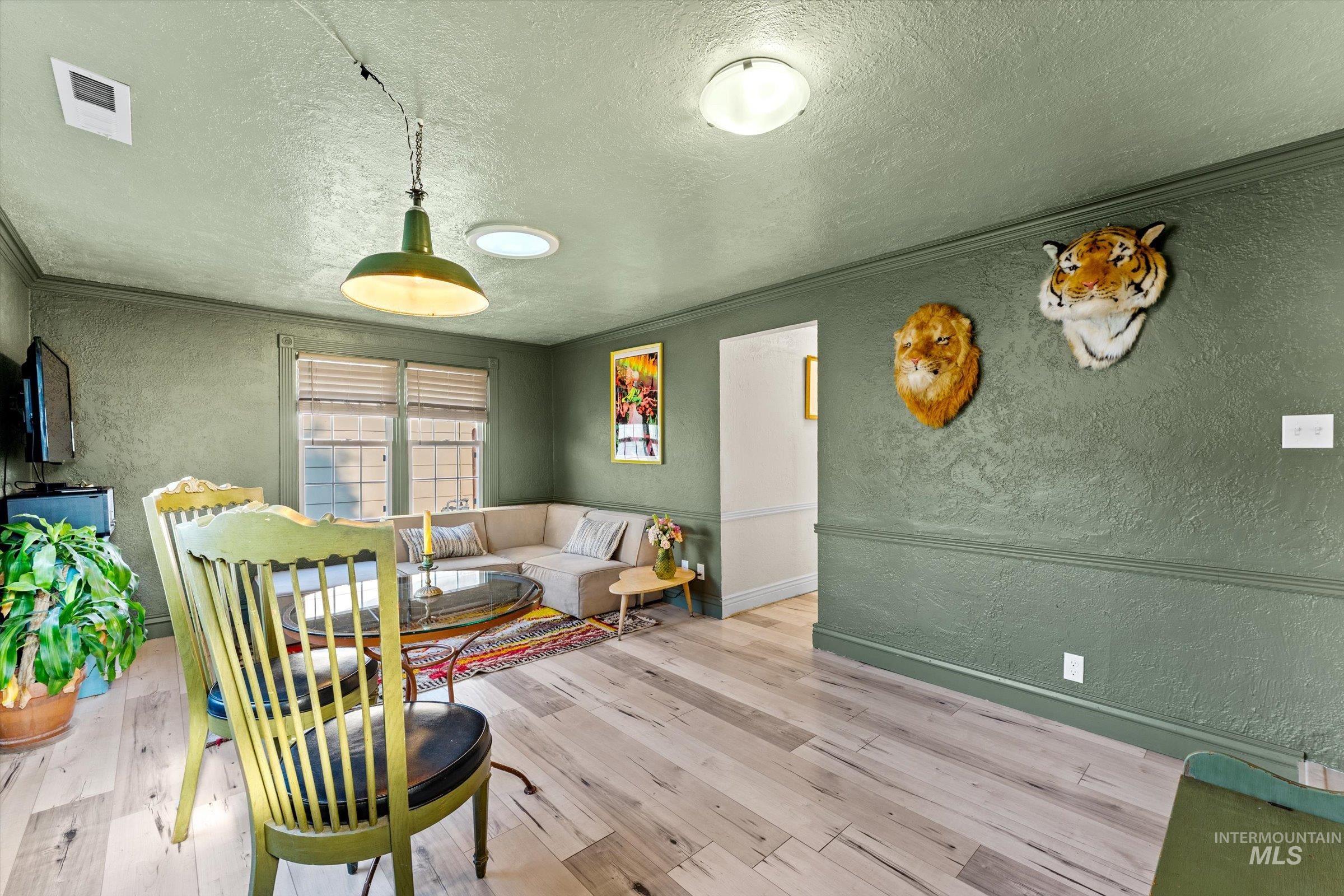 1304 W Targee Property Photo 19