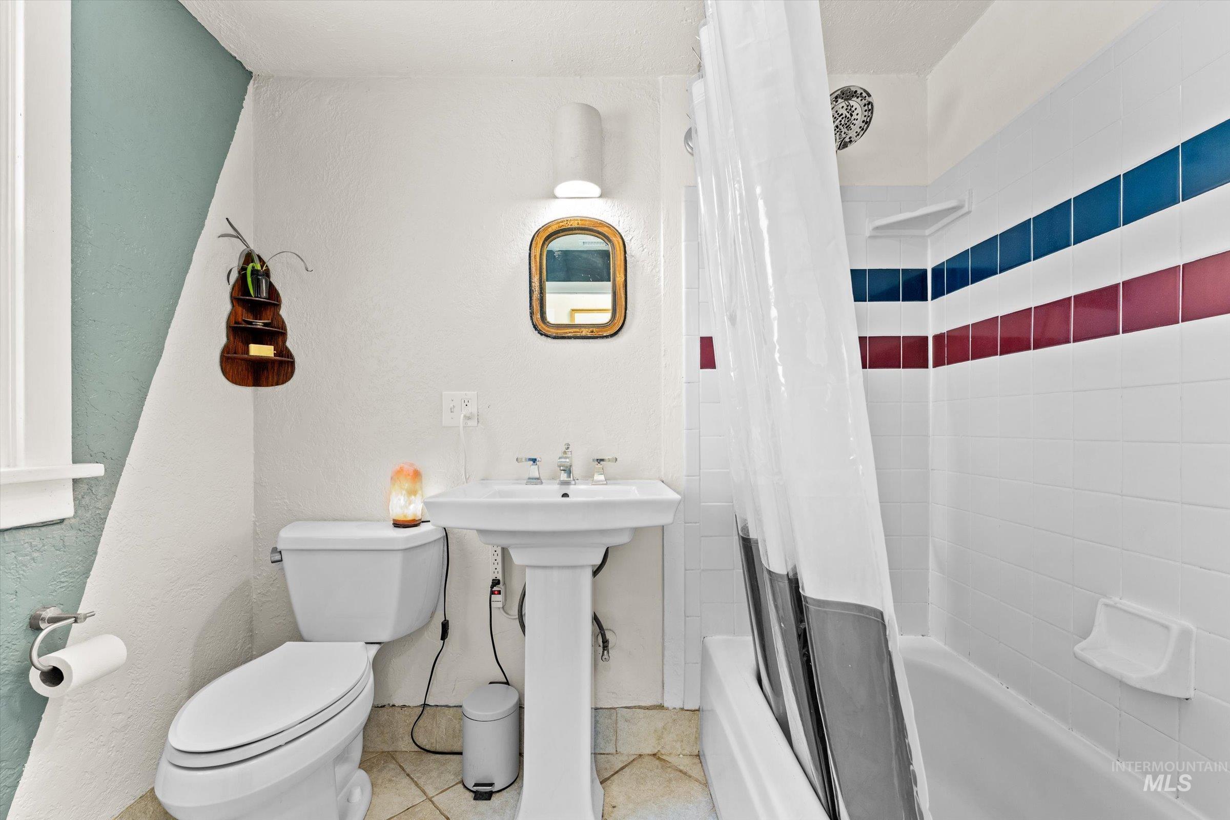 1304 W Targee Property Photo 23