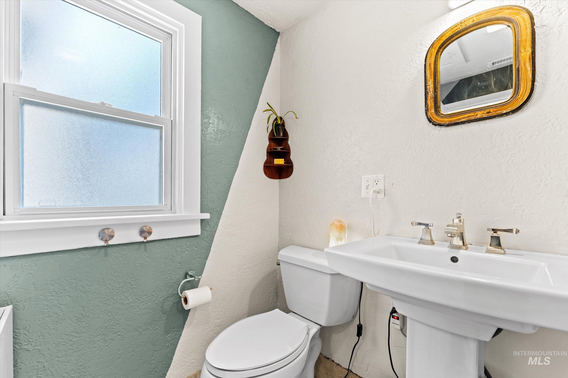 1304 W Targee Property Photo 24
